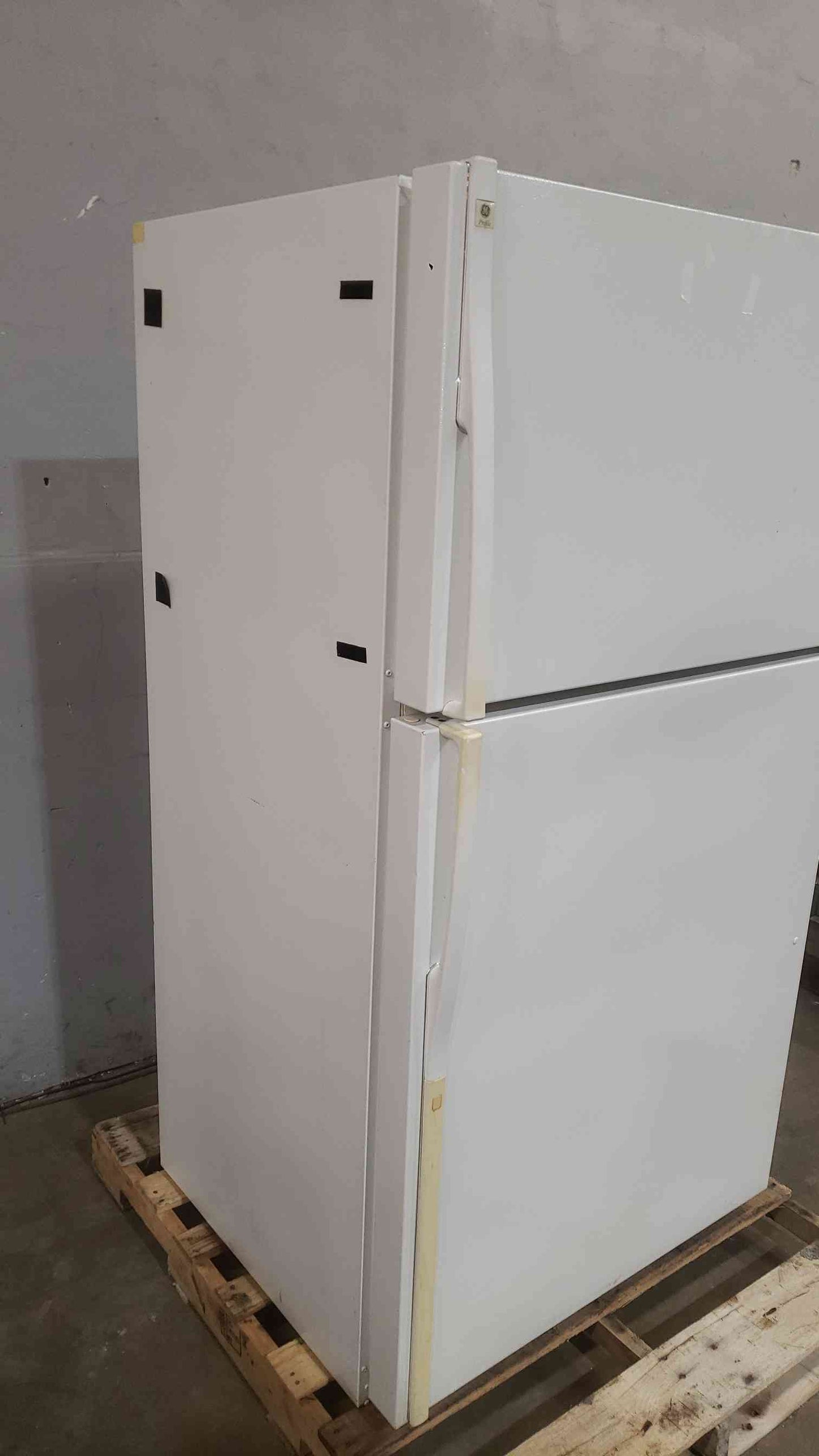 GE 115VAC 7A Household Refrigerator TBX25PABLRWW (SKU: 112428)