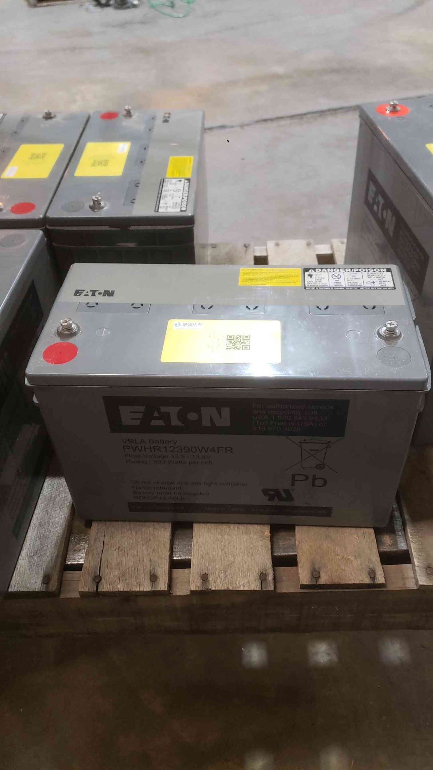 100A EATON 390W/Cell VRLA Battery PWHR12390W4FR (SKU: 112467)