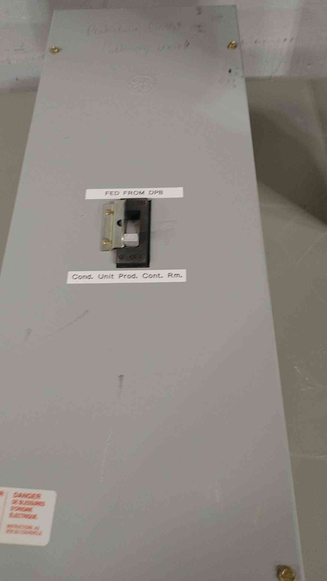 GE 20A 3Pole Enclosed Industrial Circuit Breaker TED134020WL (SKU: 112472)