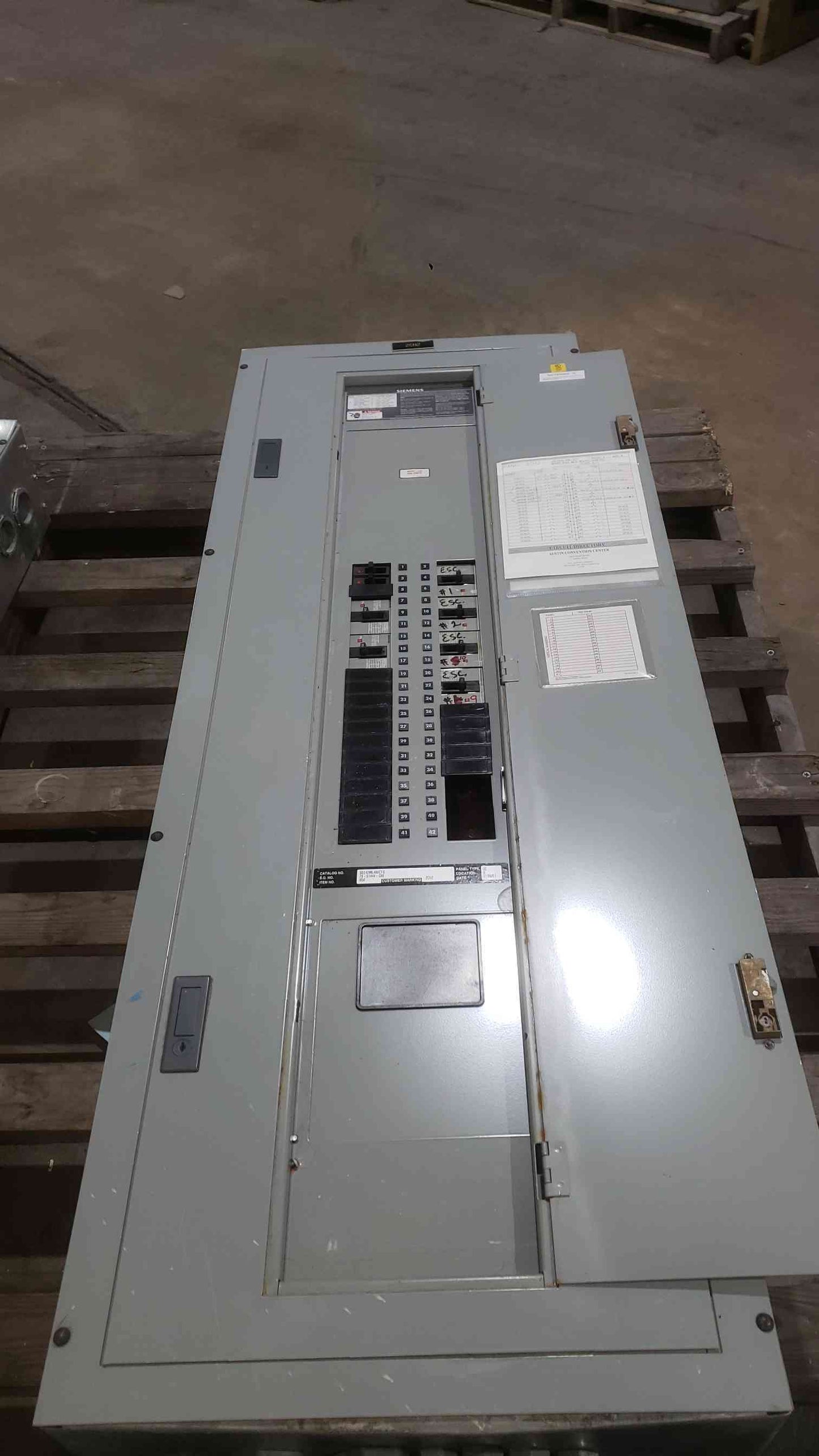 Siemens Sentron Series 400A 480/277 3PH 4W Breaker Panelboard (SKU: 112520)
