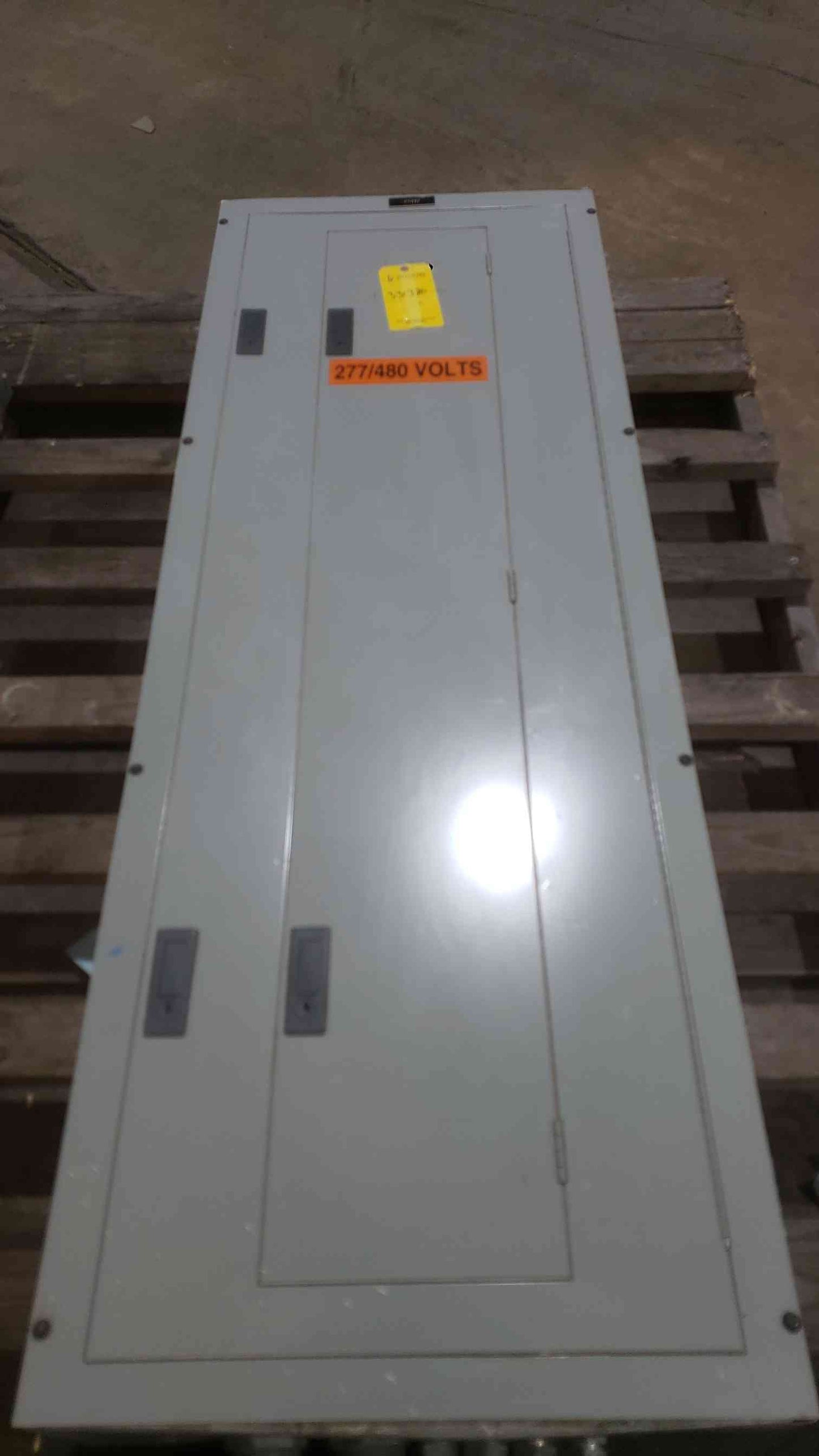 Siemens Sentron Series 400A 480/277 3PH 4W Breaker Panelboard (SKU: 112520)