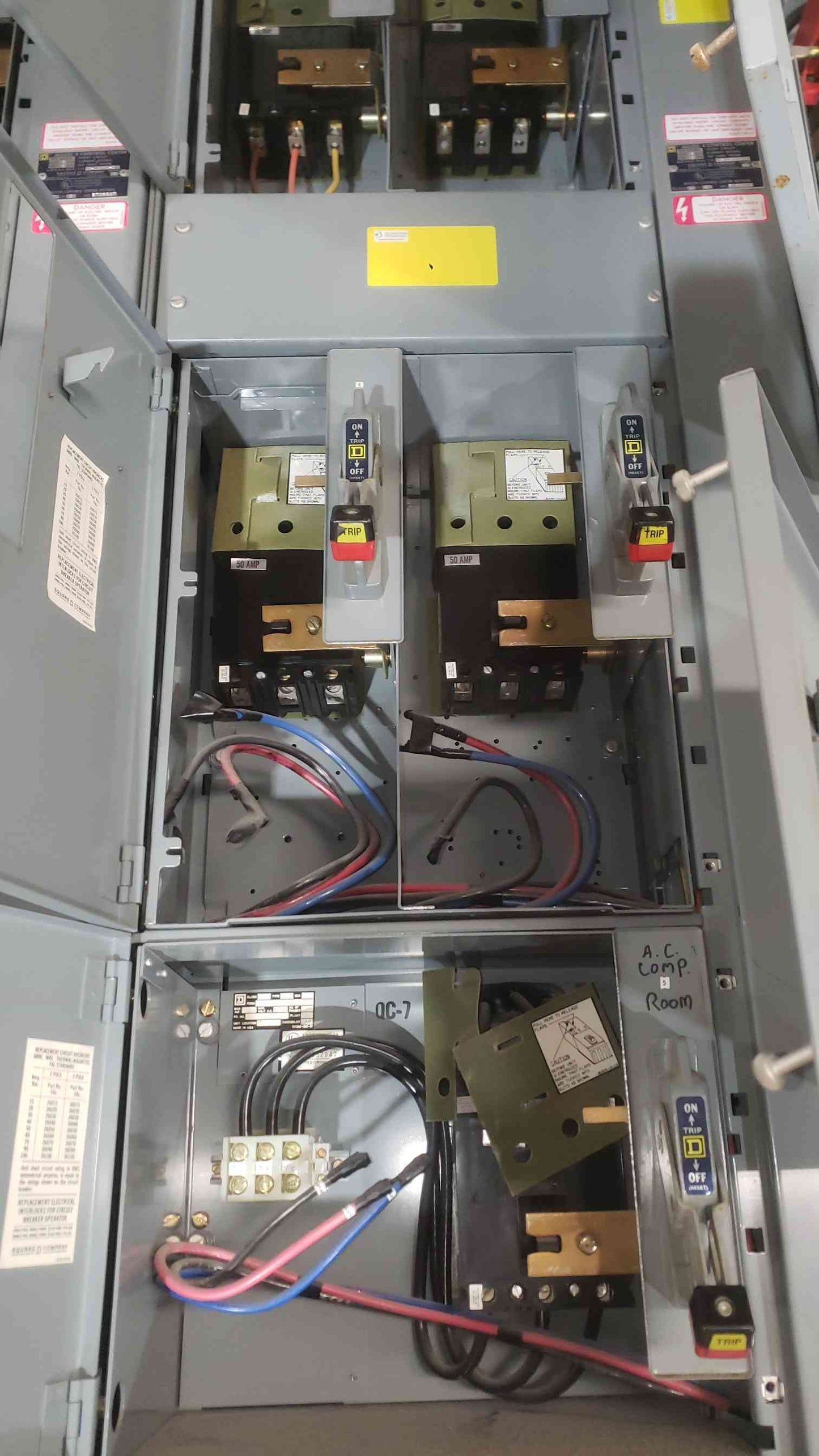 Square D 3 Section 600VAC Model 4 Control Center 300A/600A (SKU: 112593)