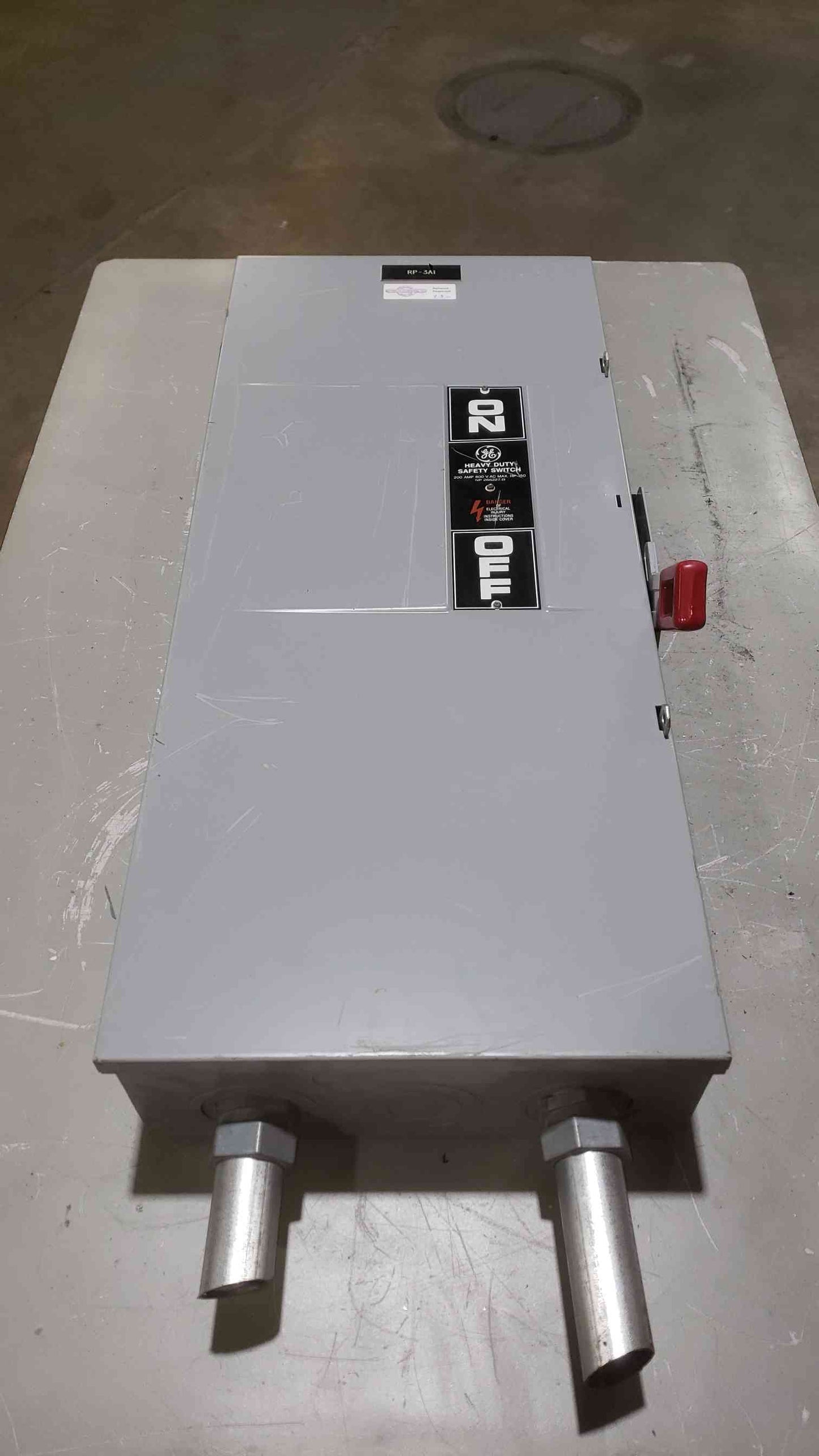 GE TH3364 200 Amp 600V 3-Pole Heavy Duty Safety Switch Disconnect Fused NEMA 1 (SKU: 112764)