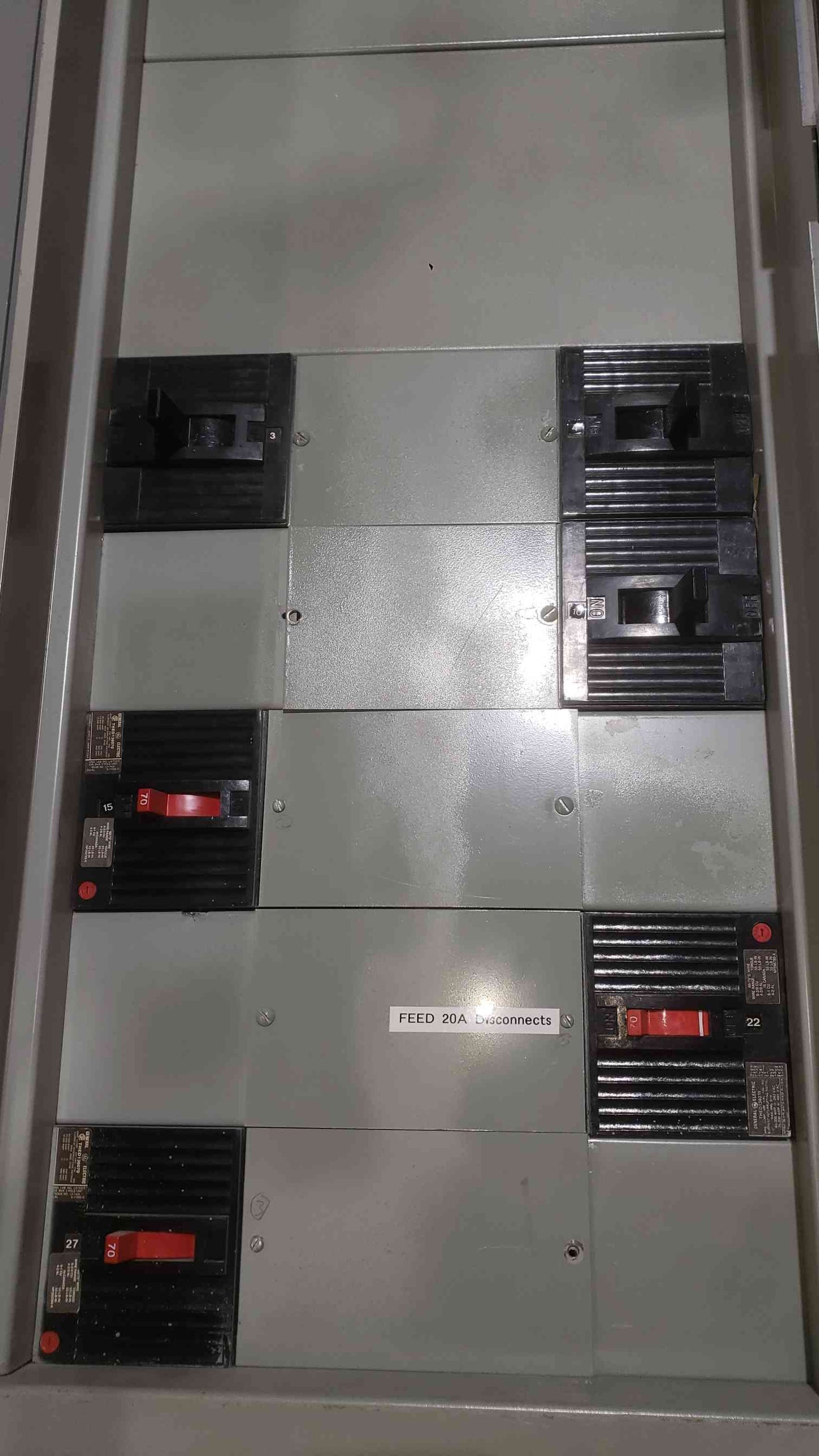 GE 800A 277/480 3PH 4W Panelboard (SKU: 112804)