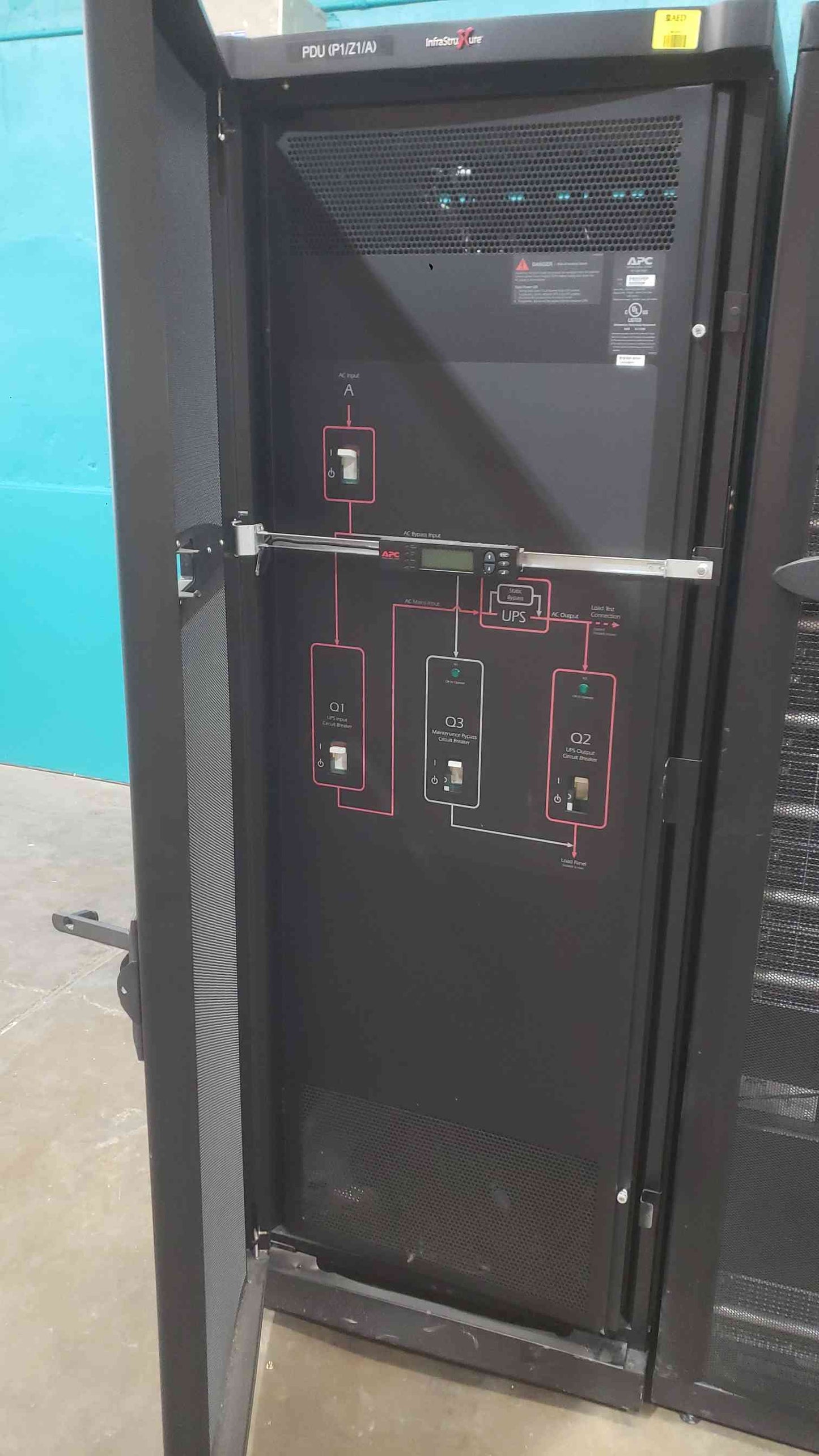 APC Symmetra PX 80kVA 80kW UPS 208V 3-Phase SYCF80KF (3) SYCF8BF Battery Enclosures(SKU: 112950)