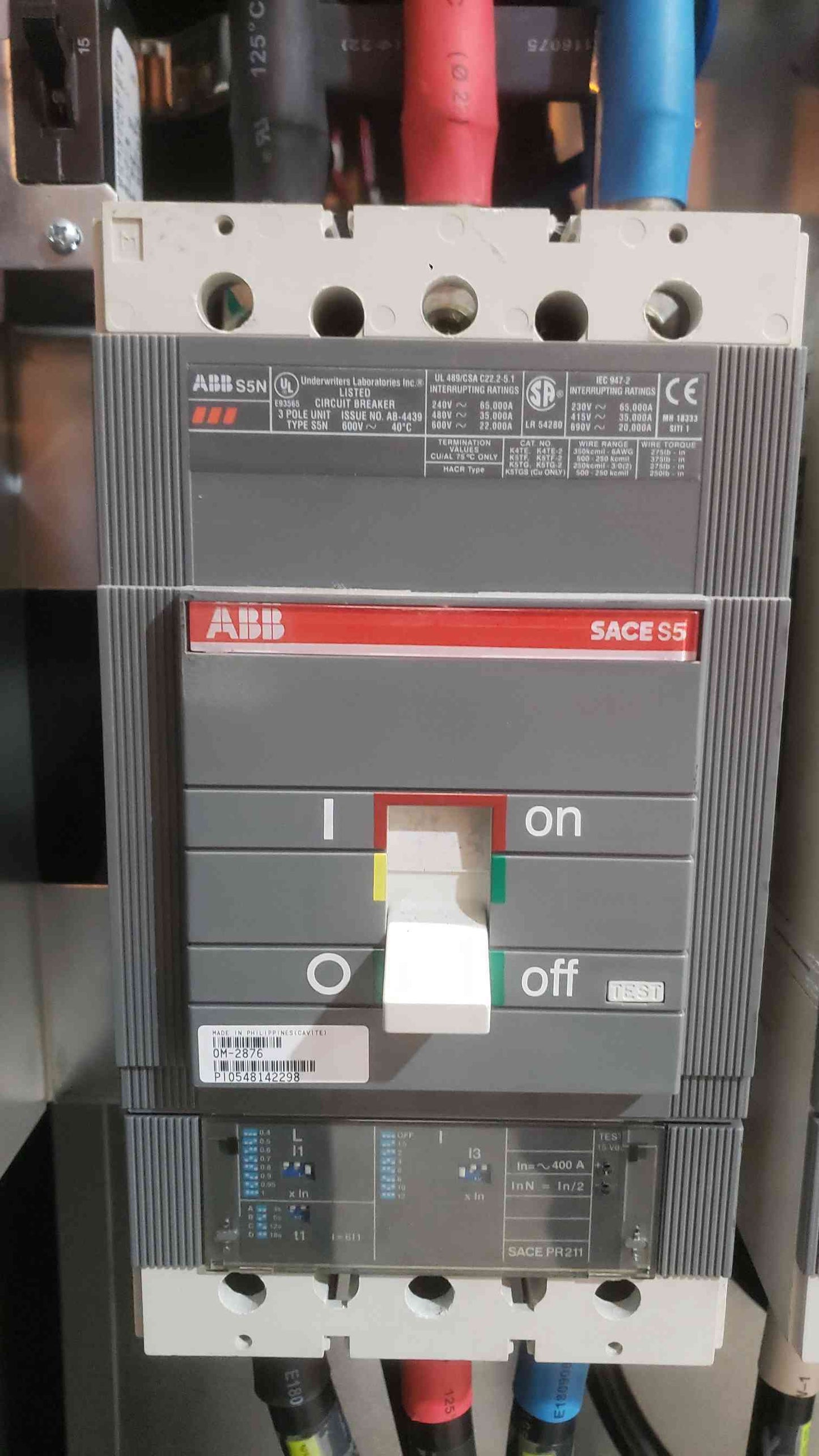 APC Symmetra PX 80kVA 80kW UPS 208V 3-Phase SYCF80KF (3) SYCF8BF Battery Enclosures(SKU: 112950)