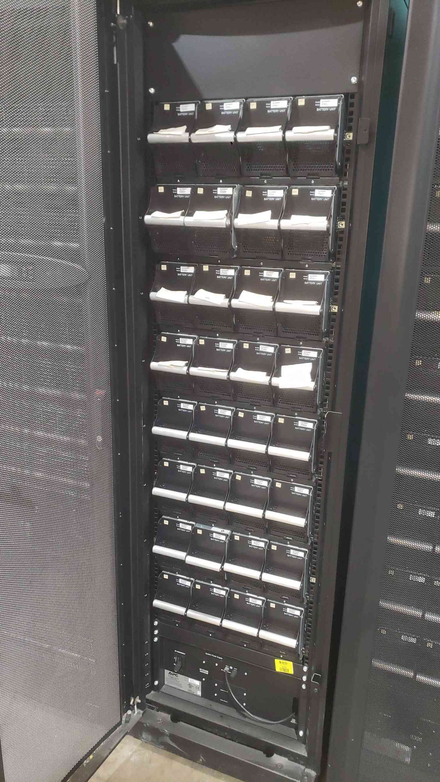 APC Symmetra PX 80kVA 80kW UPS 208V 3-Phase SYCF80KF (3) SYCF8BF Battery Enclosures(SKU: 112950)