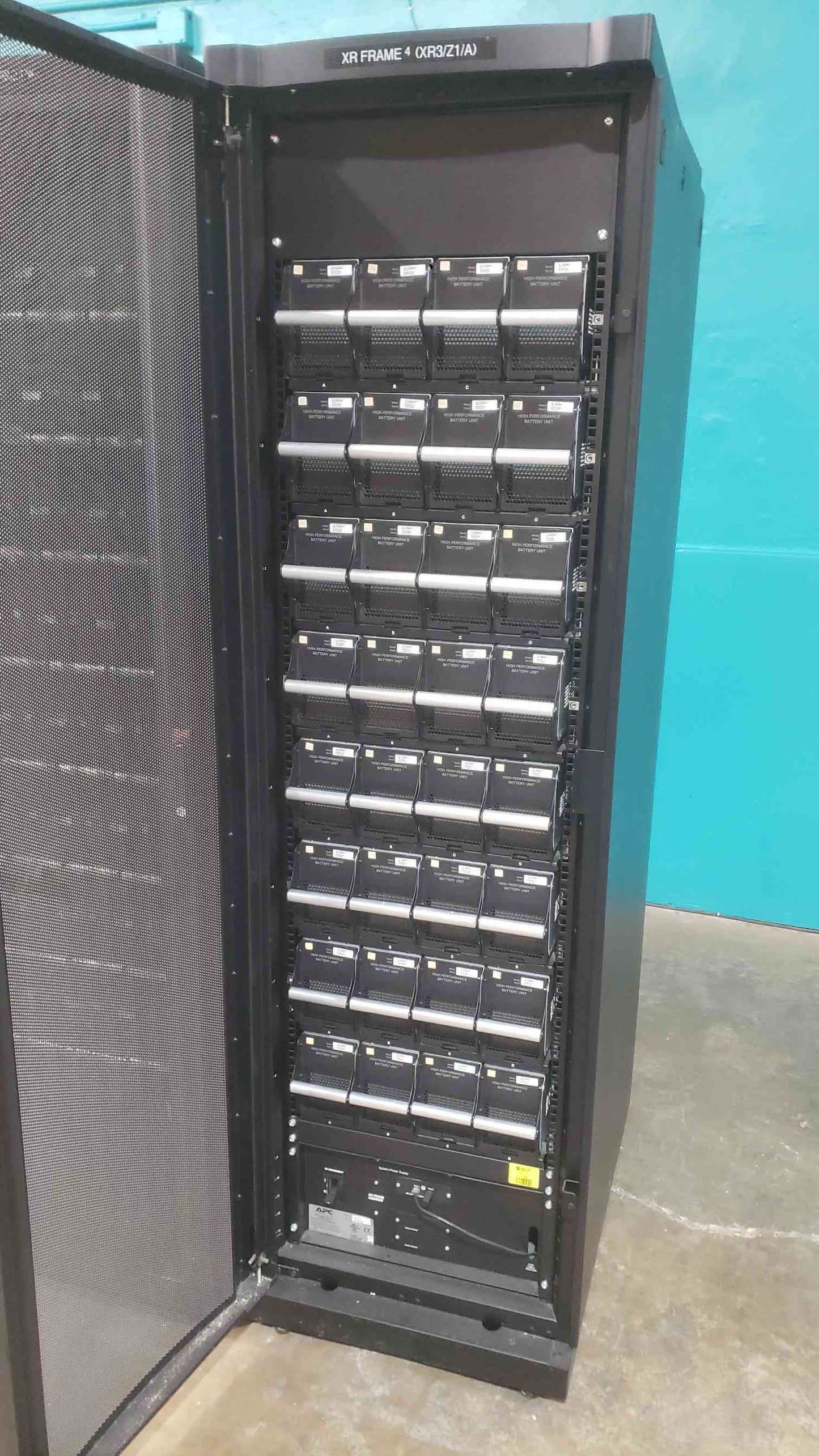 APC Symmetra PX 80kVA 80kW UPS 208V 3-Phase SYCF80KF (3) SYCF8BF Battery Enclosures(SKU: 112950)