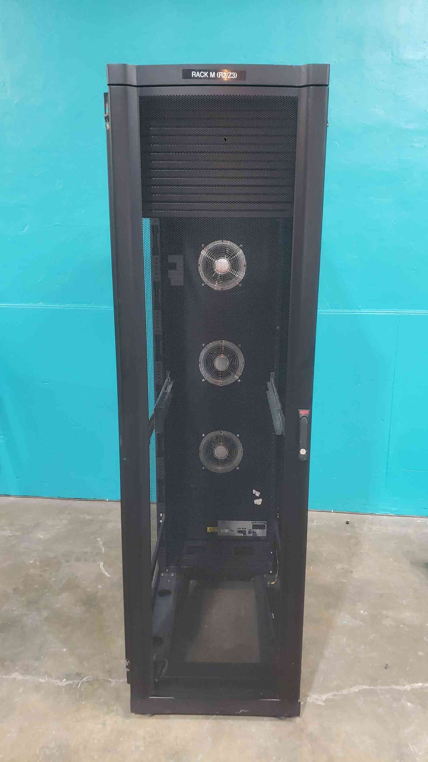 APC ACF101BLK Rack Air Removal Unit 100-120V Server Rack NetShelter SX Cooling Fan  (SKU: 112953)