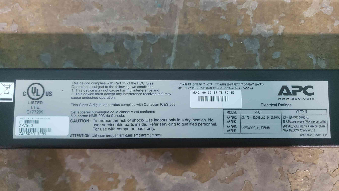APC AP7960 Switched Rack PDU 5.7kW 120V 24-Outlet Zero U NEMA L21-20P 3-Phase (SKU: 112960)