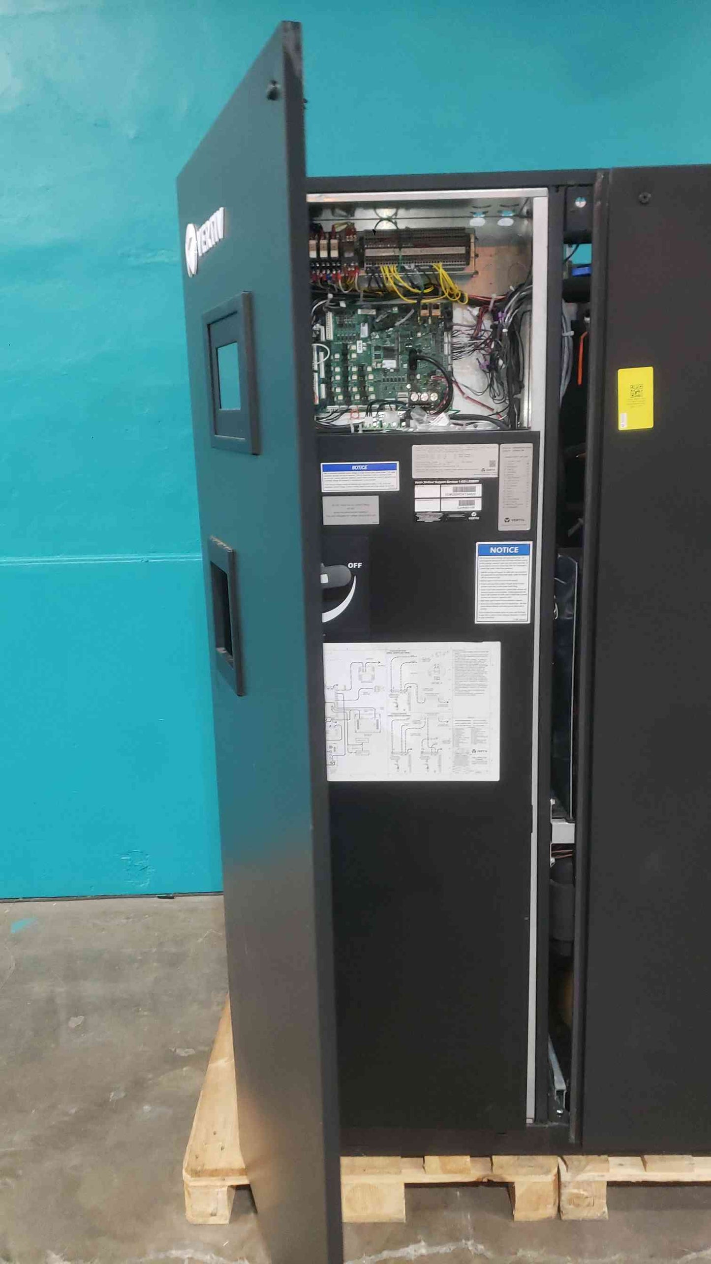Vertiv Liebert XDM200 Split Indoor Chiller Cooling Module | 460V 3PH | Data Center Precision Cooling (SKU: 112961)