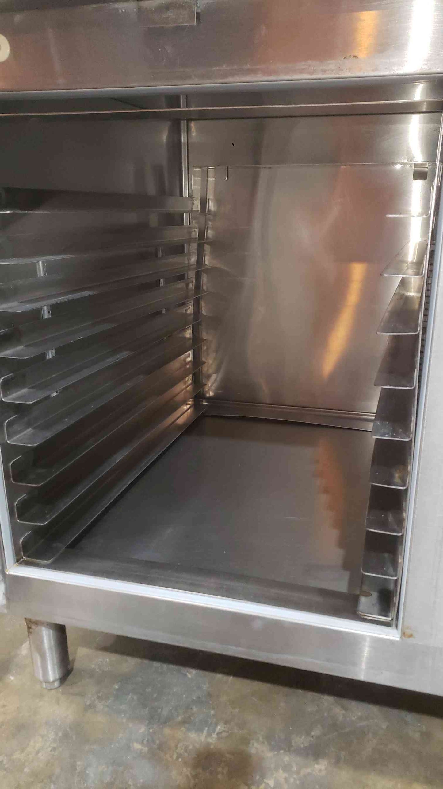 Craig MFG. Cafeteria Prep & Commercial Refrigerator/Freezer LB-8-33-SC AS-IS(SKU: 112988)