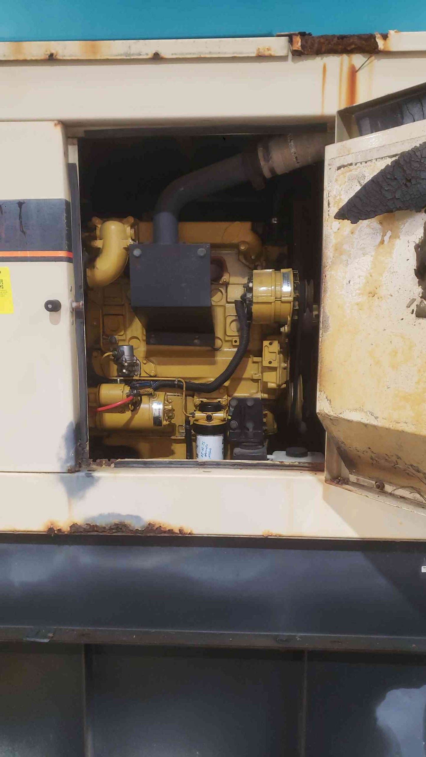 Generac 40 kW Diesel Generator 120/240V Single Phase Enclosed Subbase Tank 1067Hr
