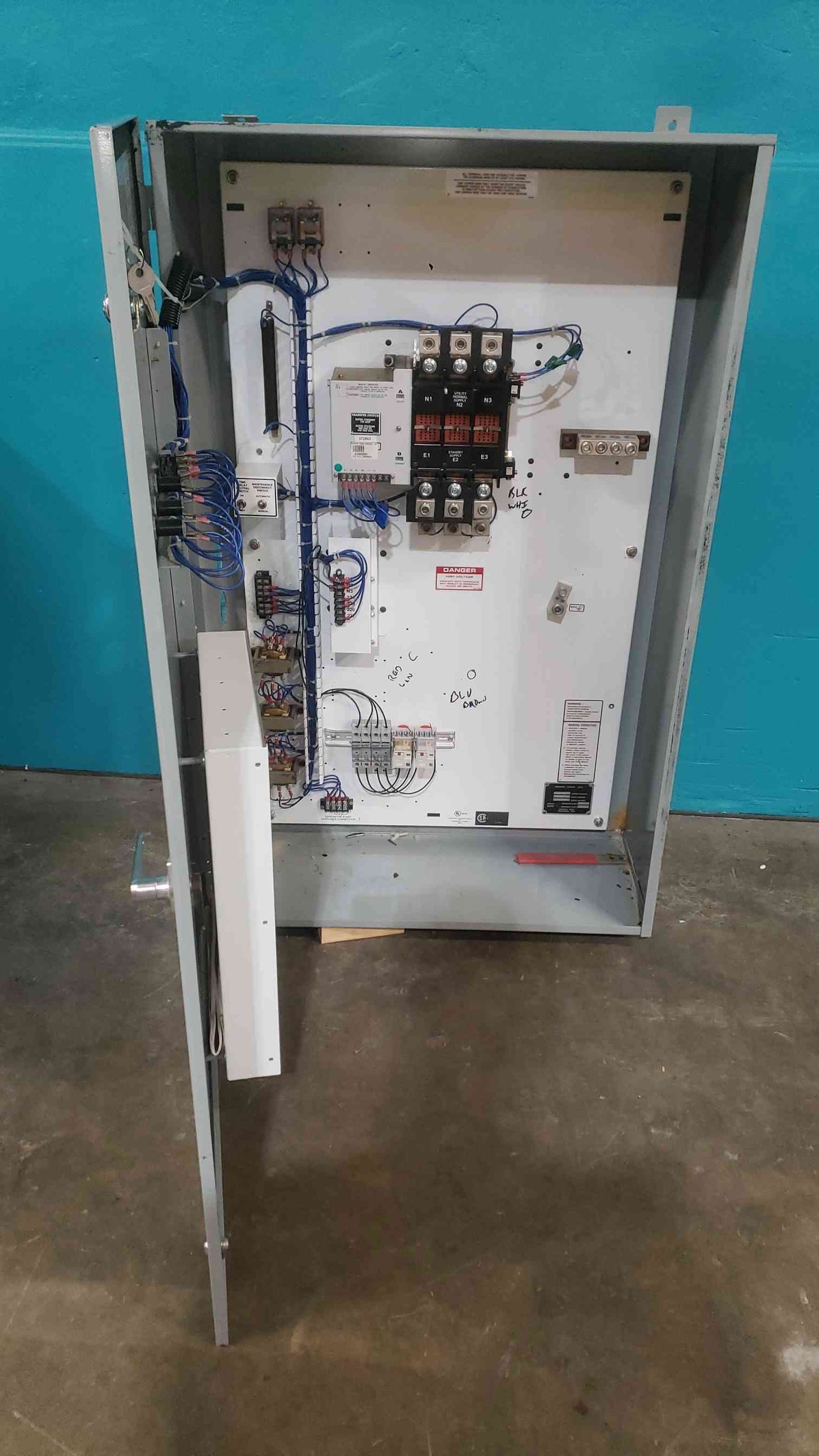 Generac GTS Automatic Transfer Switch 150 Amp 120/240v 0C88820SRV Enclosed Industrial ATS (SKU: 113249)