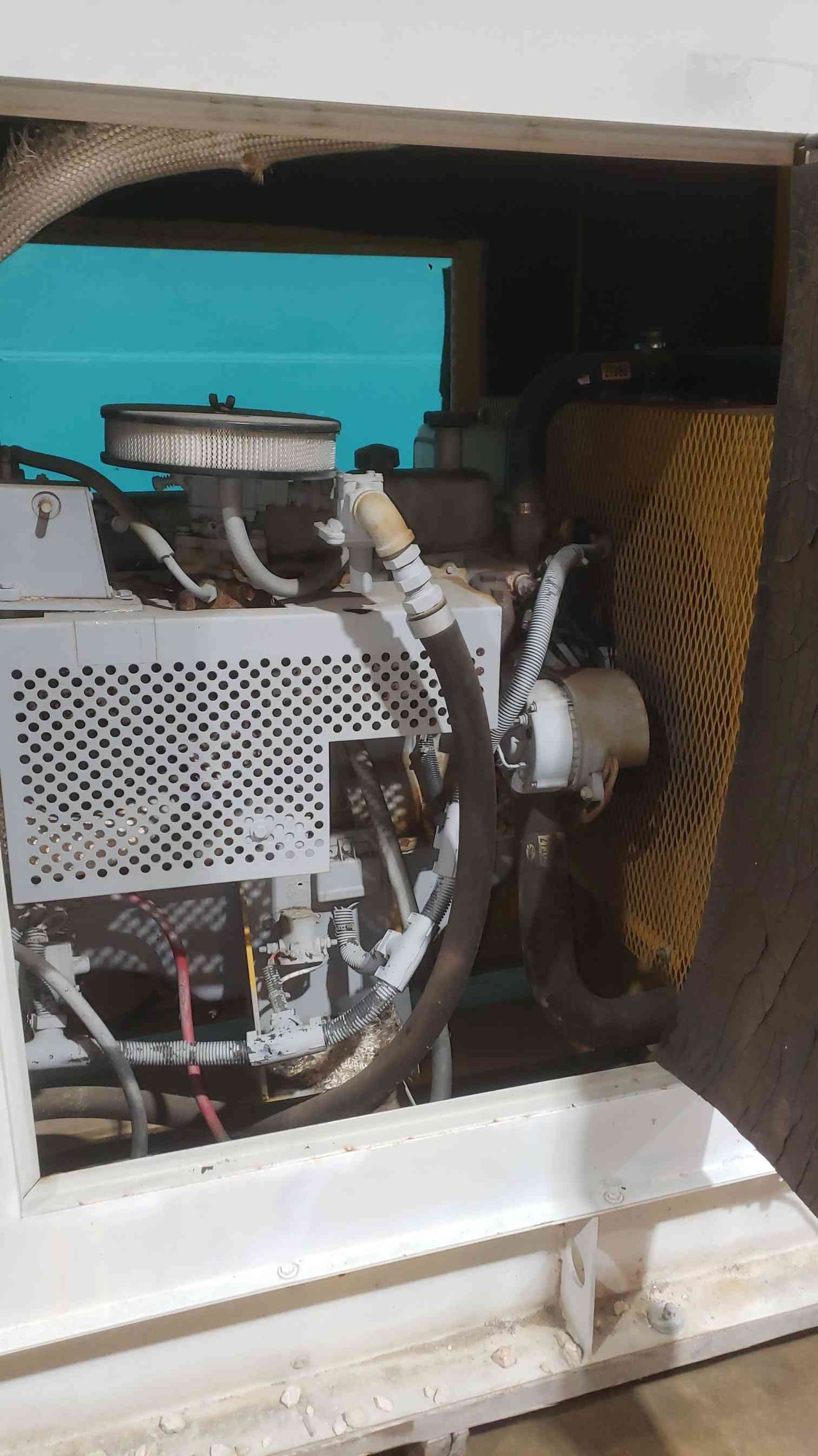 AS-IS MagneTek RNS 500 Generator 40KW 120/240 167A 1PH LP Nat Gas 691 Hrs. (SKU: 113303)