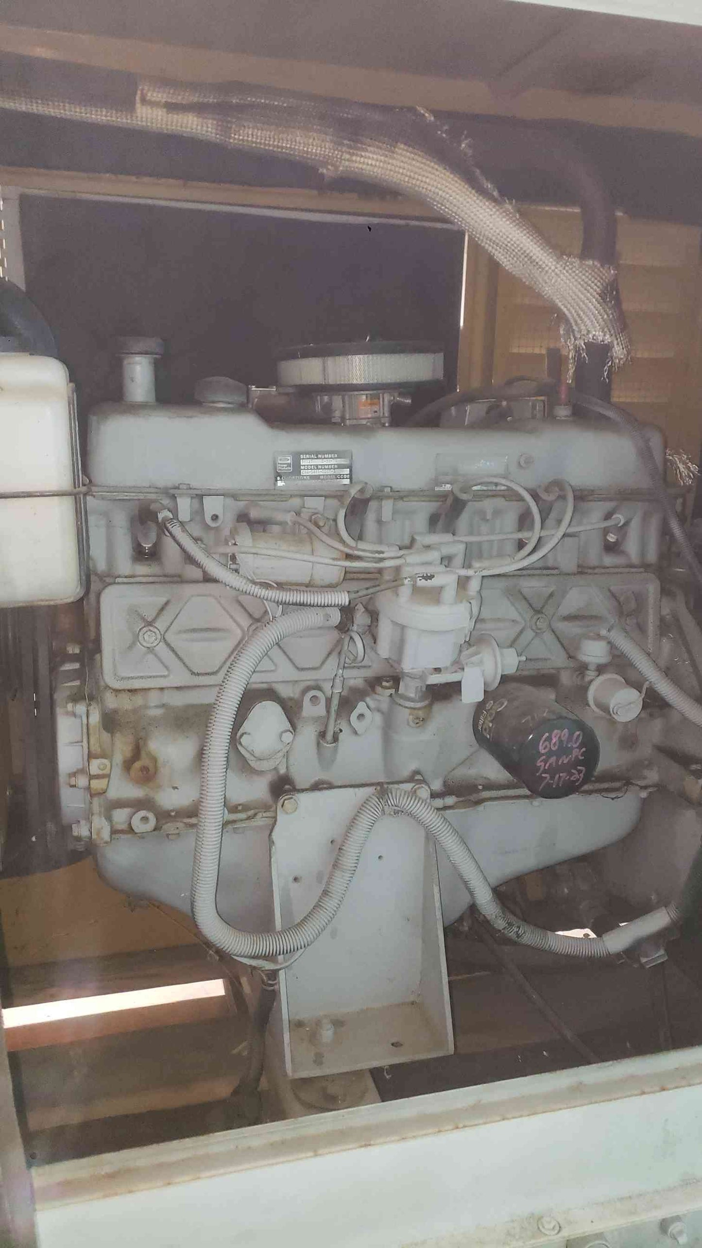 AS-IS MagneTek RNS 500 Generator 40KW 120/240 167A 1PH LP Nat Gas 691 Hrs. (SKU: 113303)