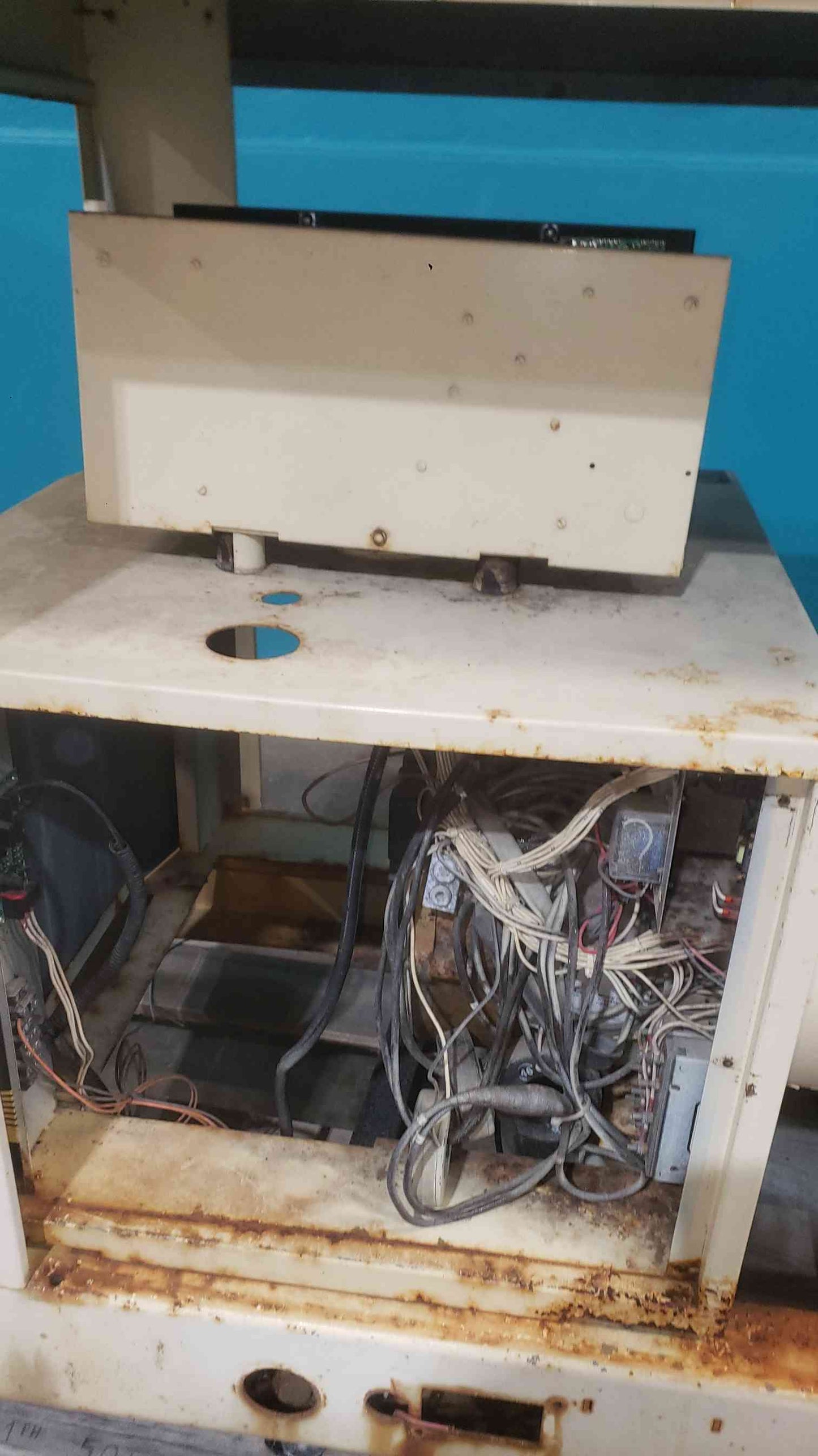 AS-IS 33KW KOHLER Generator 33RZ282 120/240 99A MULTI-PHASE LP/NG 886.6 Hrs. (SKU: 113356)