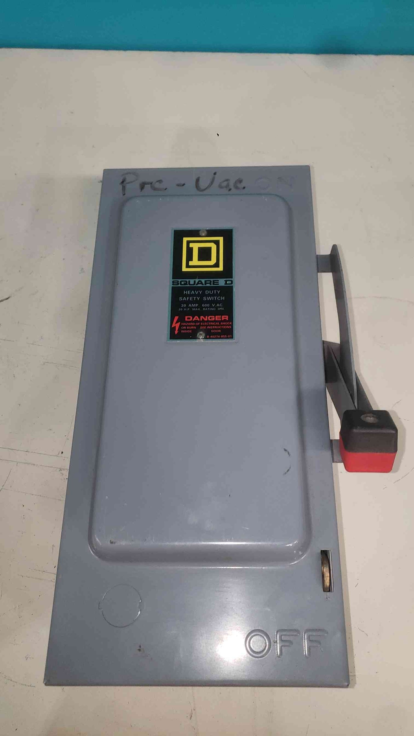 Square D H361 30 Amp 3 Pole 600V Fused Safety Switch Disconnect H361 Series E1 (SKU: 113392)