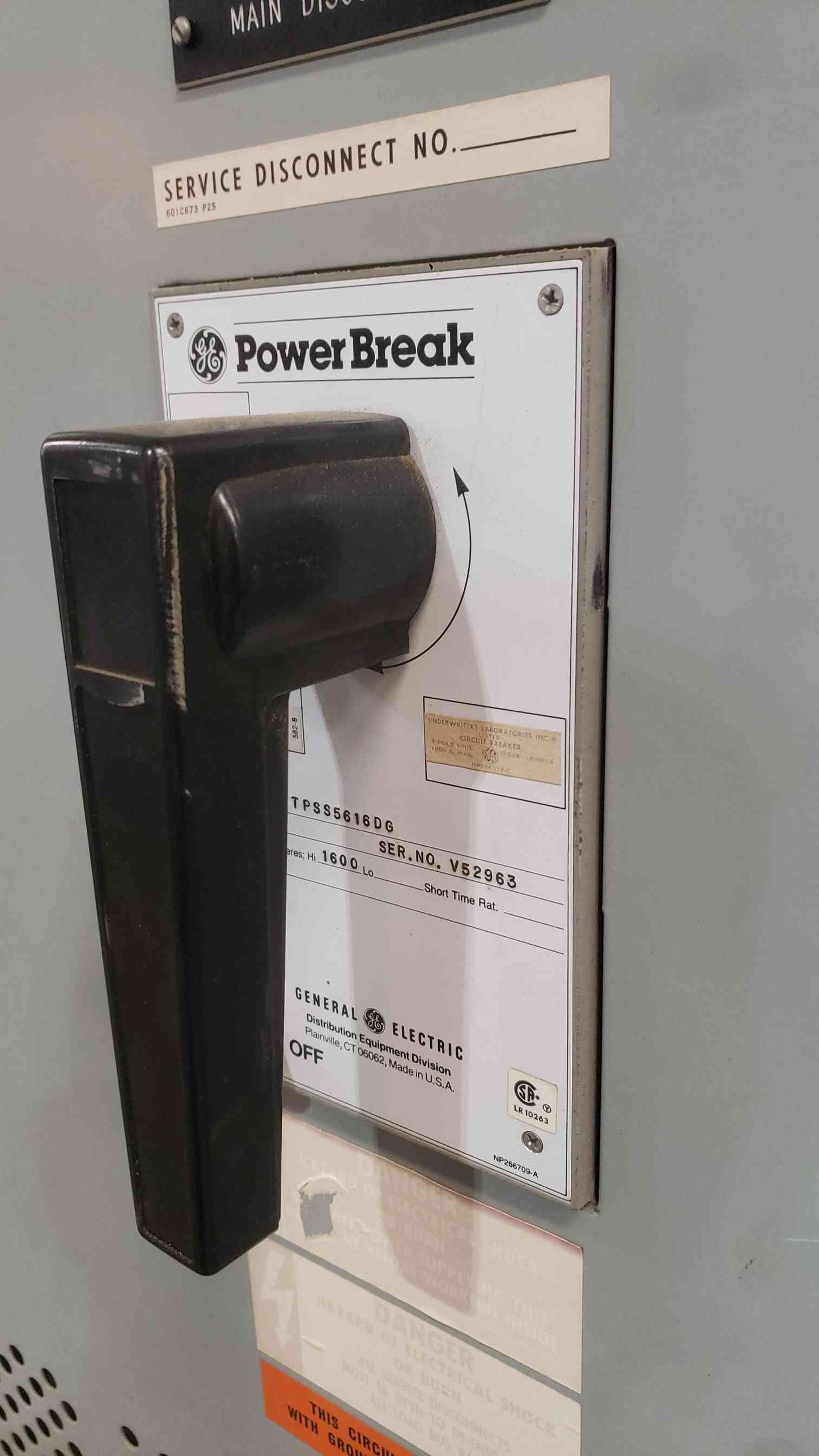 GE AV-Line Switchboard 1600A 480V 3PH 4W 10 Breaker Dist Main Power Break (SKU: 113494)