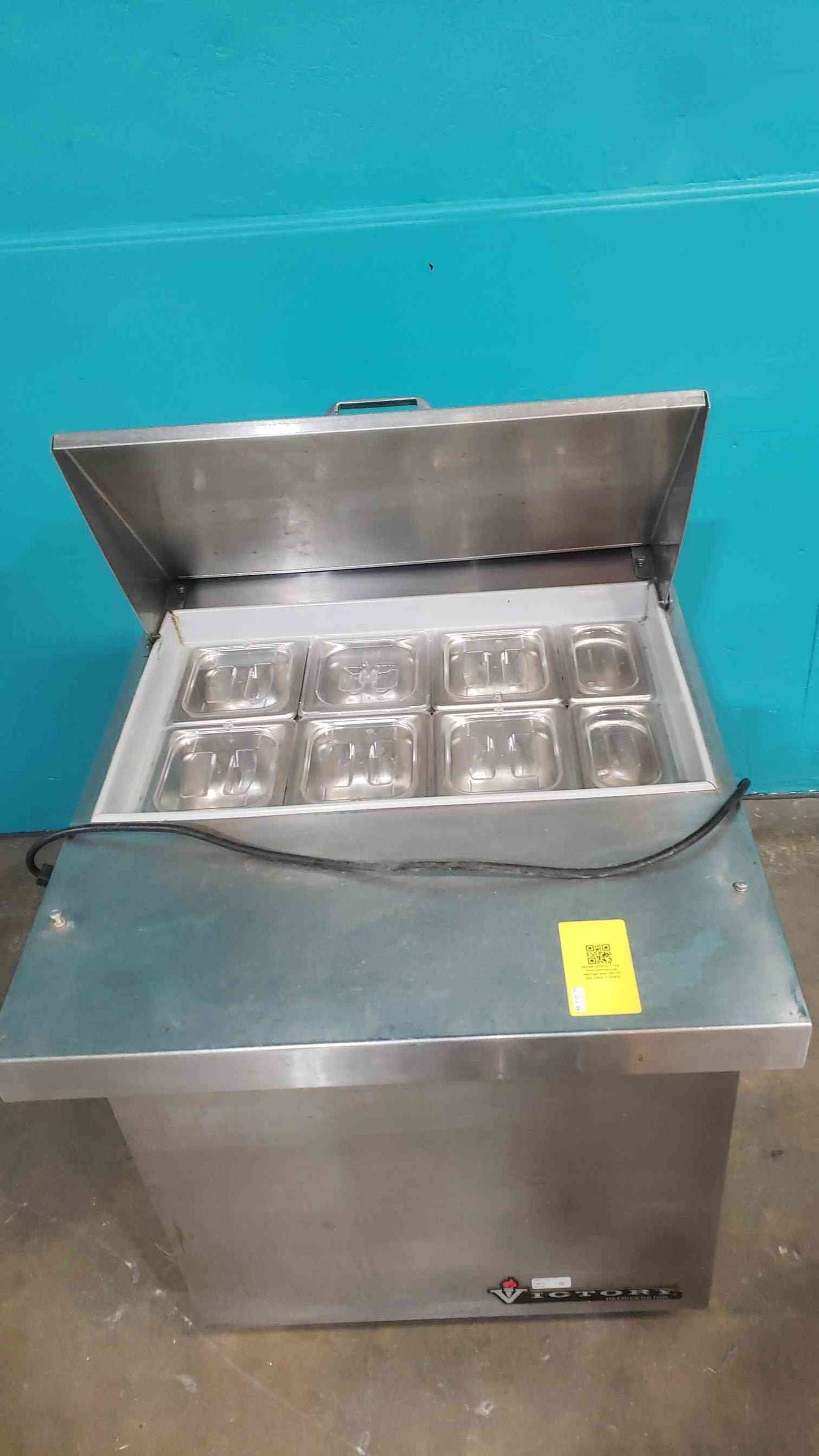 Victory UR-27-SAL 27" Commercial Sandwich Salad Prep Table Refrigerator Cooler (SKU: 113581)