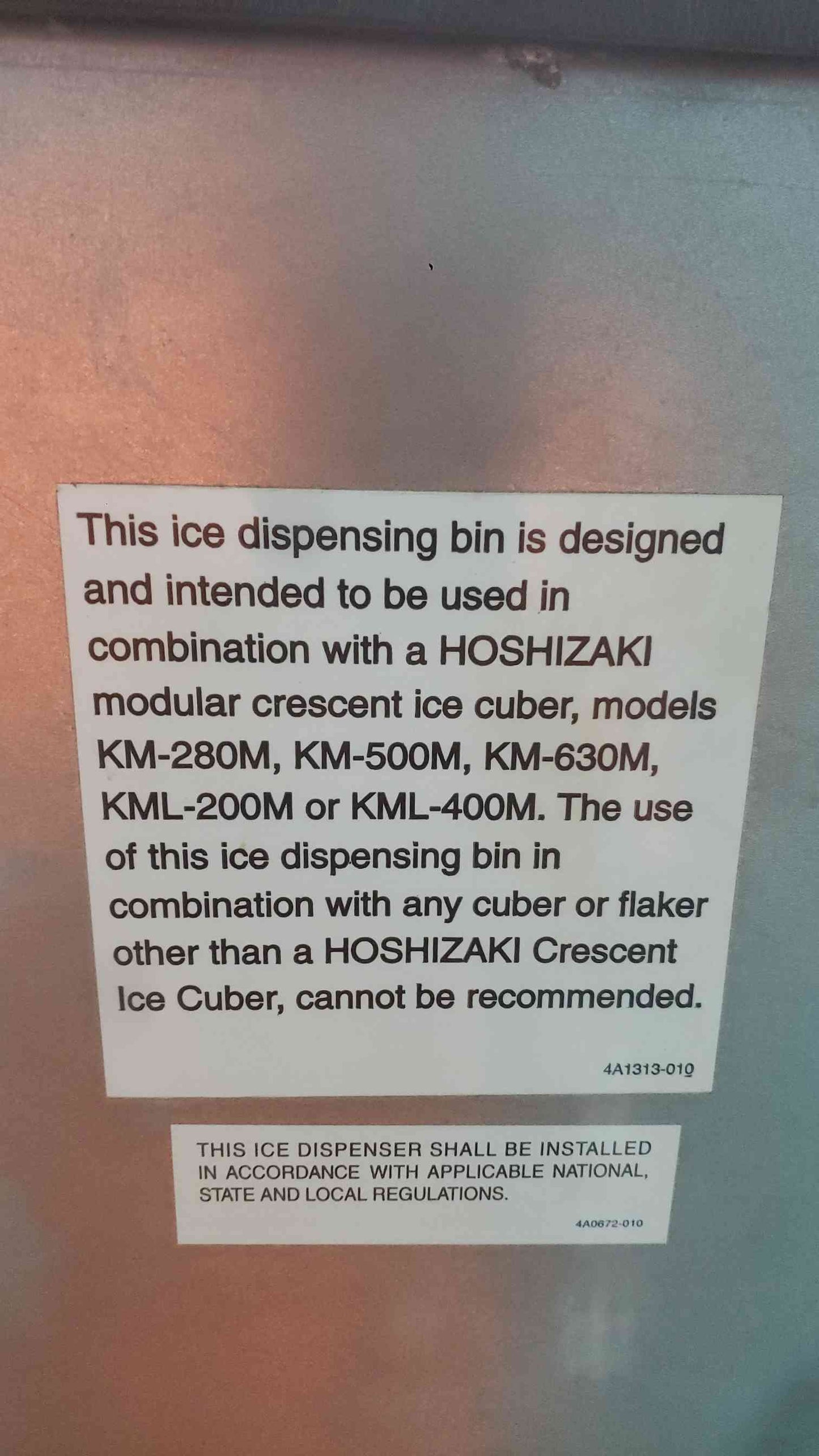 Hoshizaki KML-600MWH Crescent Cube Ice Machine with DM-180A Ice and Water Dispenser 115/230V (SKU: 113295)
