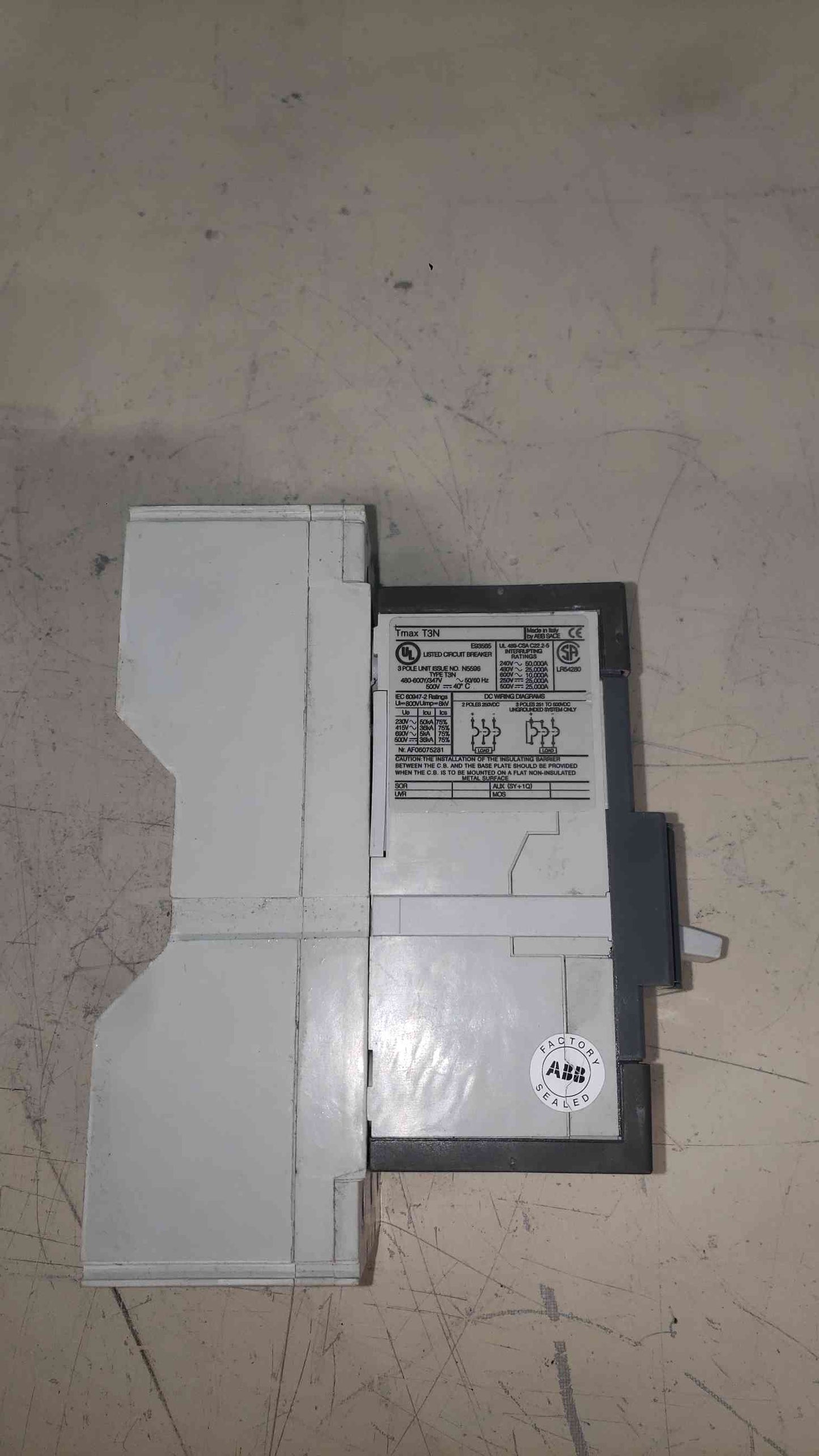 ABB Tmax T3N 225A Circuit Breaker 3 Pole 480V 600V MCCB 1SDA053694R1 1SDA053698R1 (SKU: 113644)