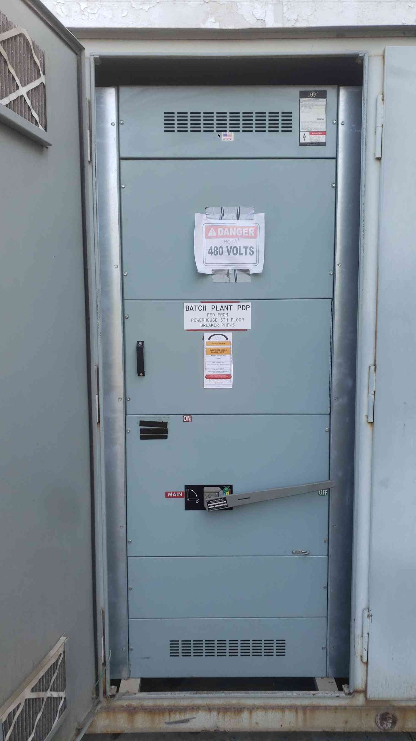Park Power 1600A 480V 3PH Outdoor NEMA Switchboard Boltswitch VLB349 V7H3606