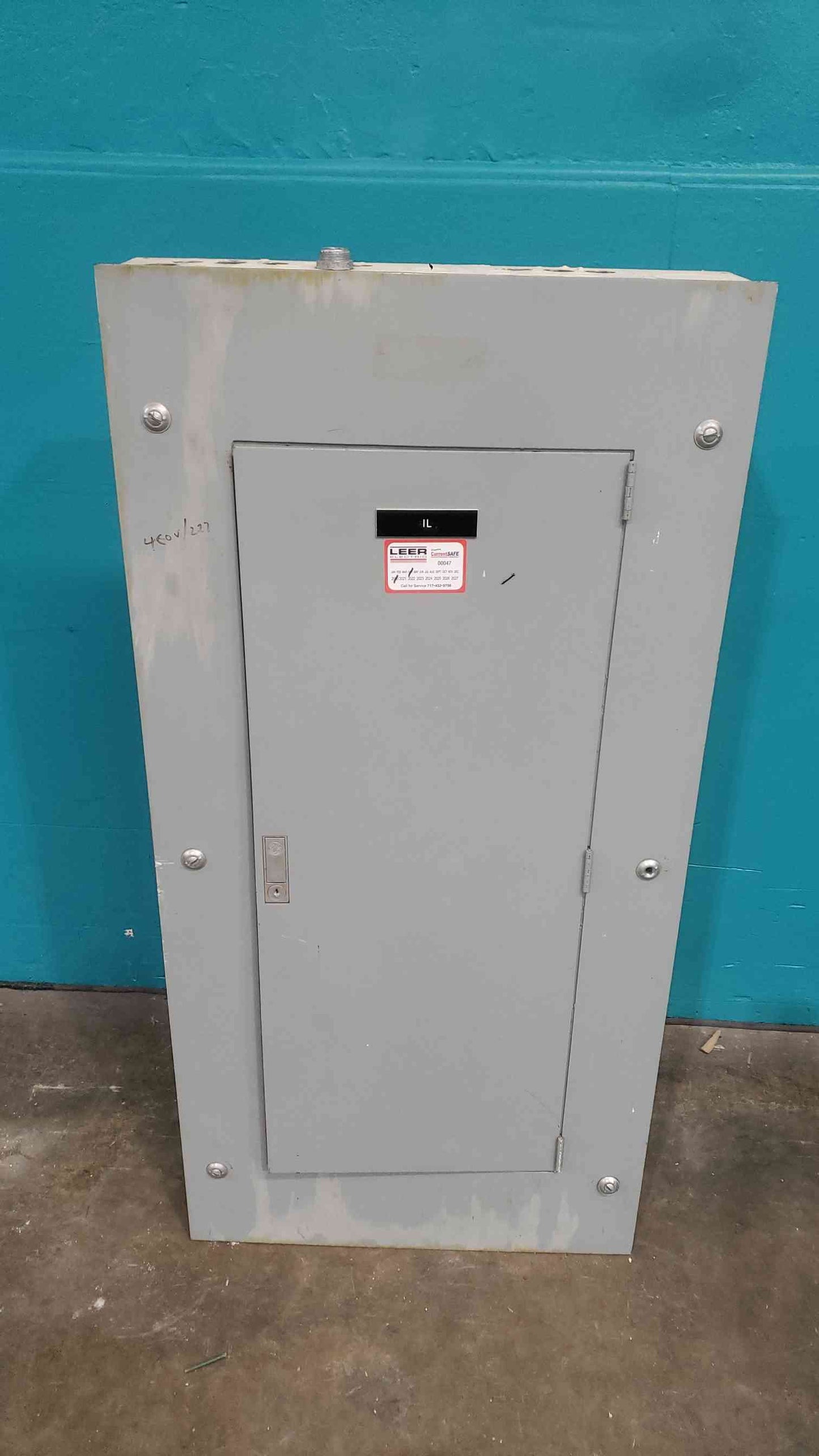 GE NHB 225A 277/480V 3 Phase Panelboard 8x TED Triple Pole & 18x Single Pole Breaker