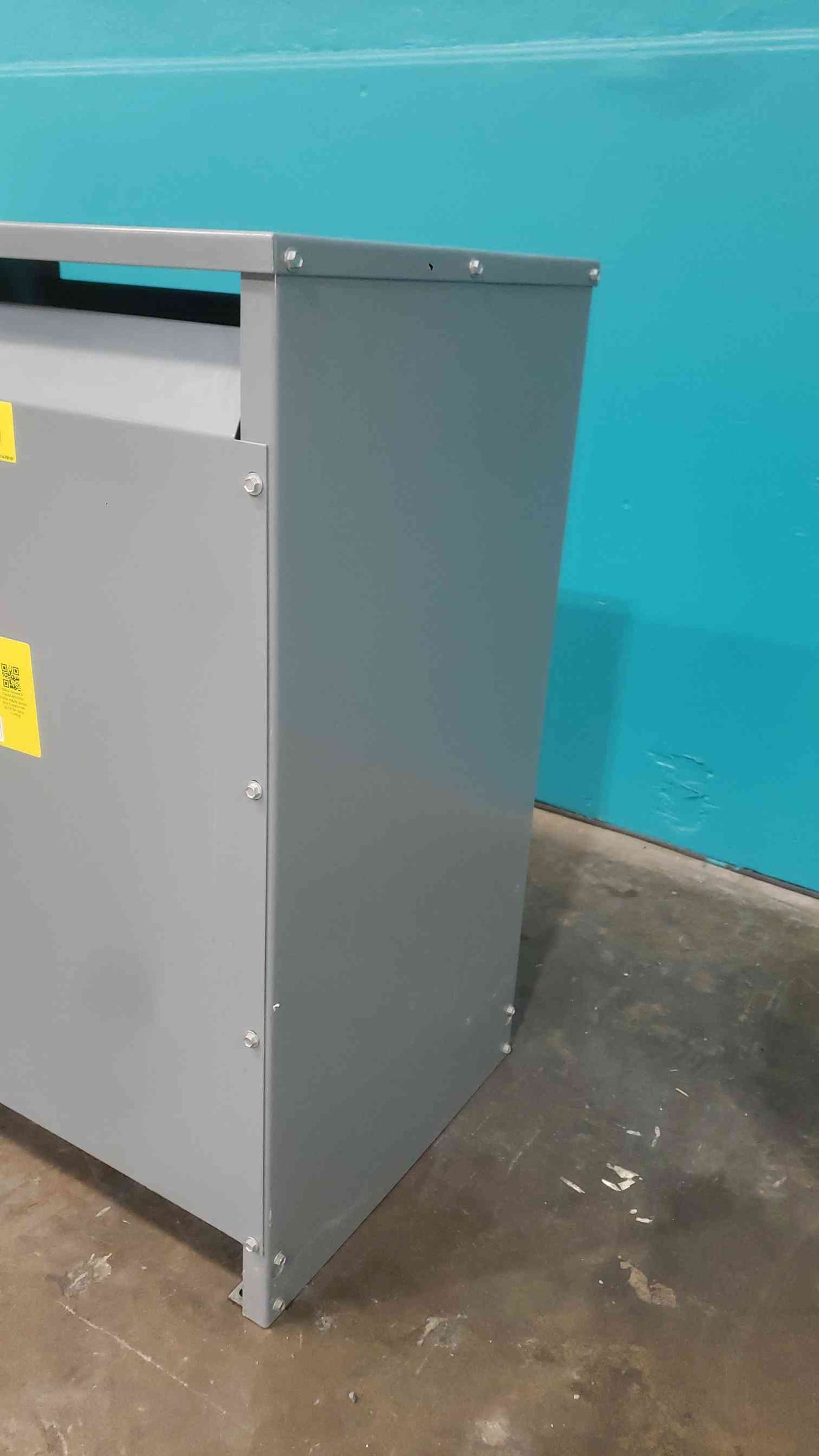 Square D EE75T3H 75 KVA 3 Phase Dry Type Transformer 480V to 208Y/120V Sorgel