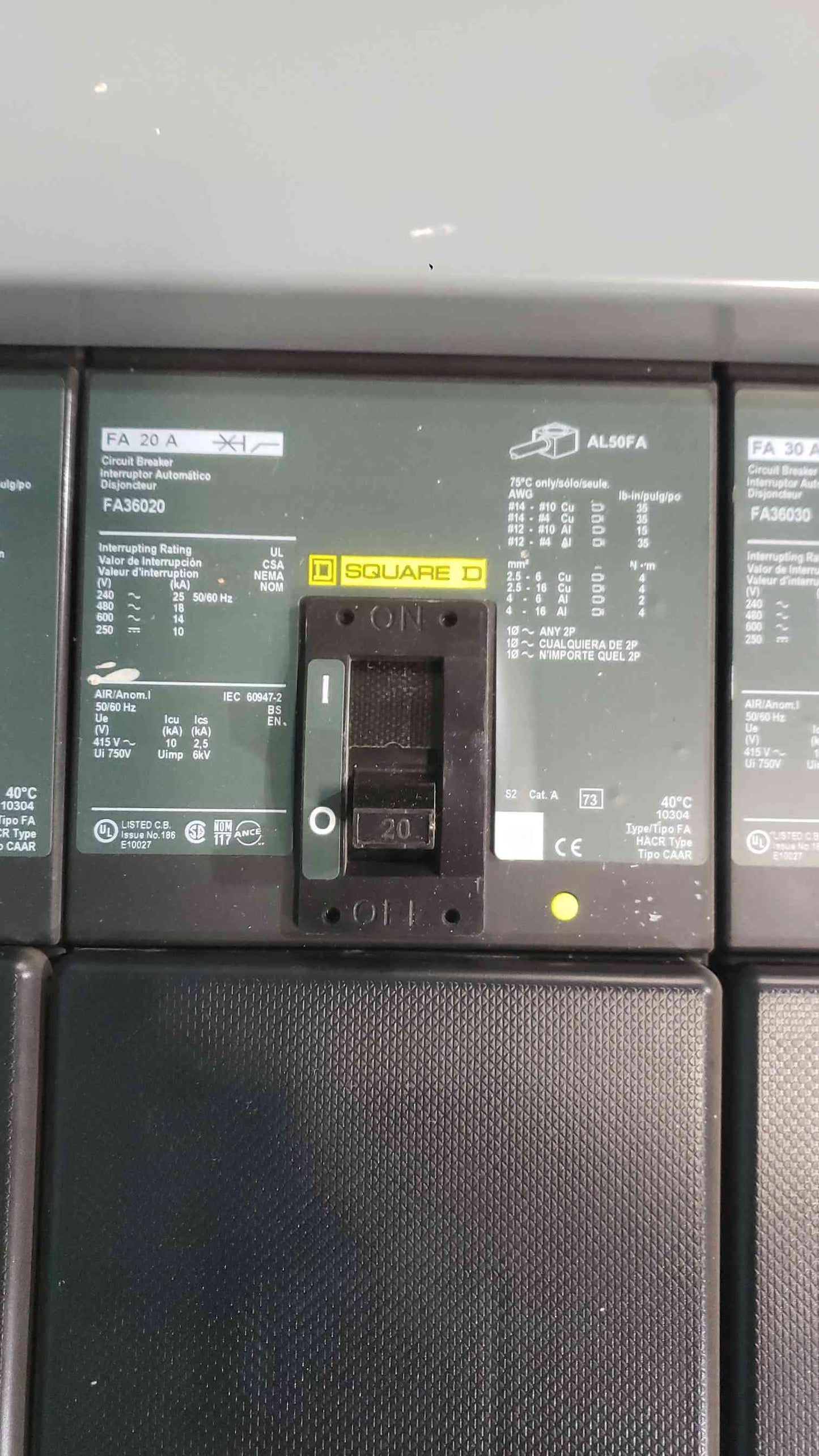 Square D I-Line 3 Phase Panelboard Loaded With 400A 200A 50A 30A 20A 3P Breakers