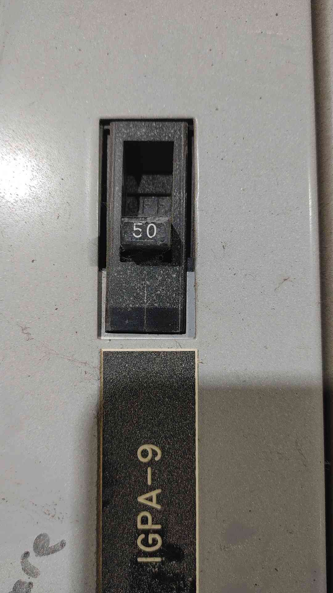 Siemens SB 800A 480V 3 Phase Switchboard Section 250A 125A 100A 3-Pole Breakers