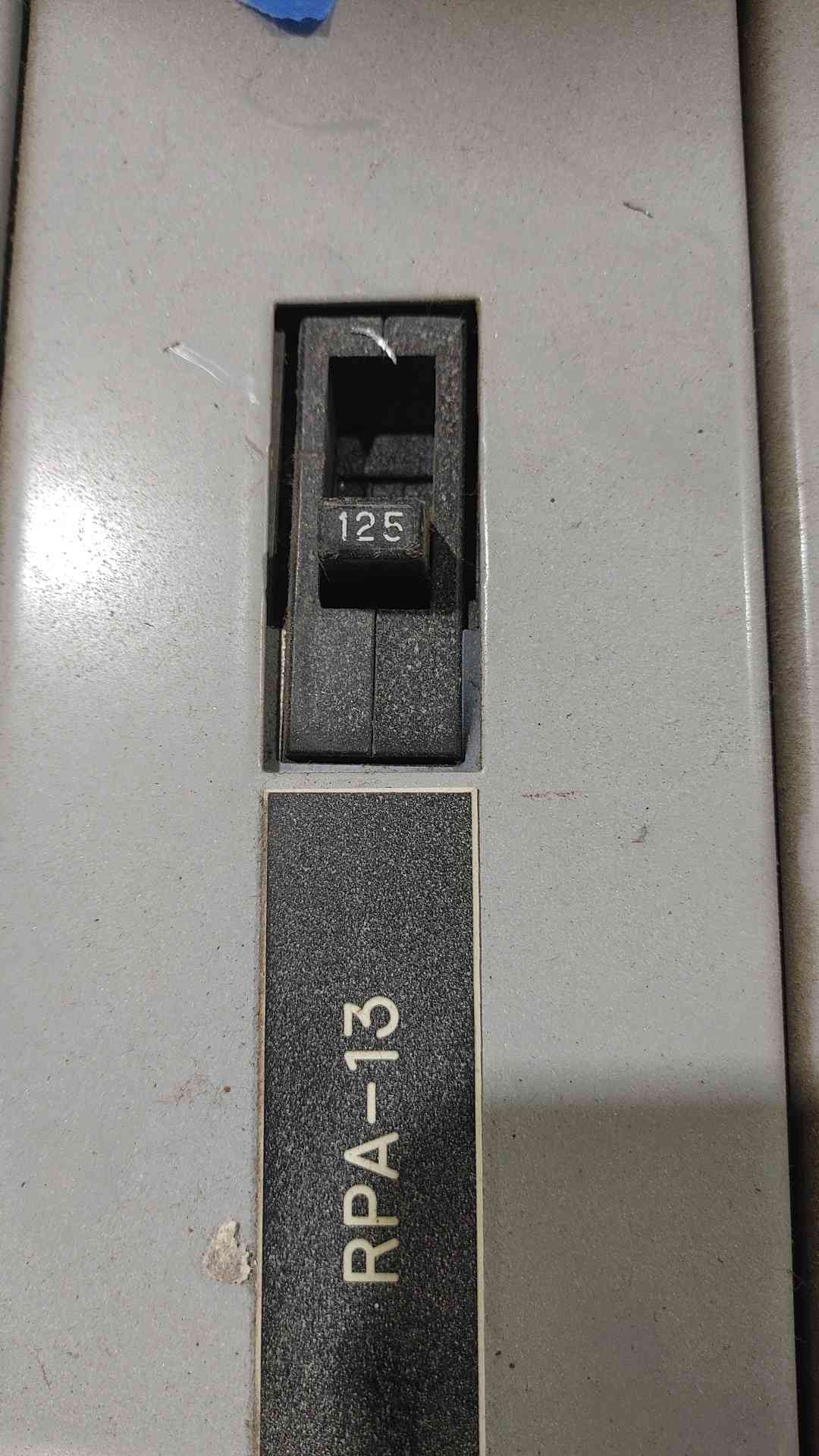 Siemens SB 800A 480V 3 Phase Switchboard Section 250A 125A 100A 3-Pole Breakers
