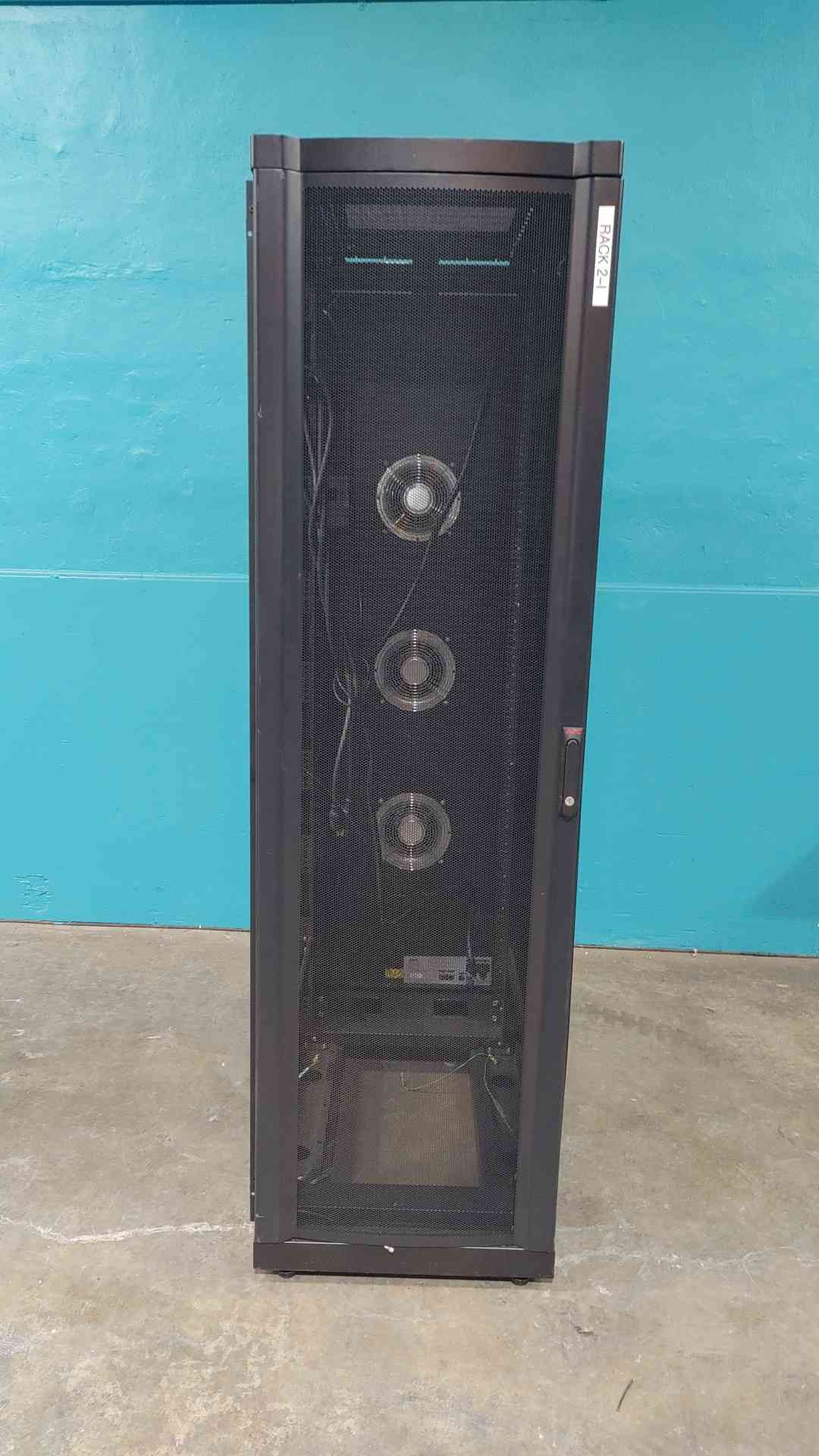 APC ACF102BLK Rack Air Removal Unit NetShelter Server Enclosure Cooling Fan 230V