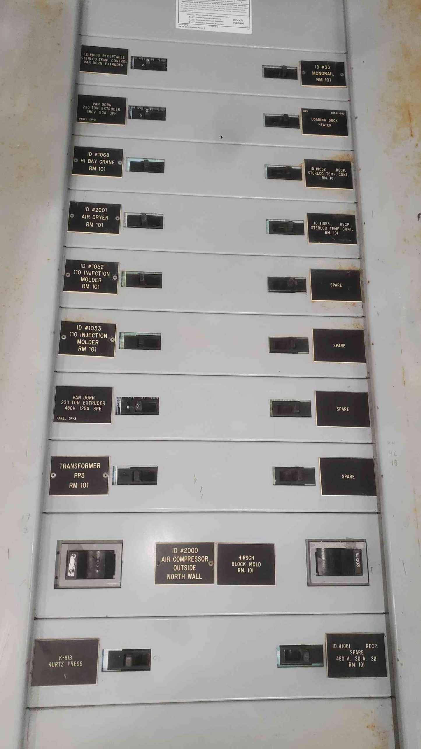 Siemens 800 Amp 480V 3 Phase Distribution Panel Board W/ 200A 100A Breakers
