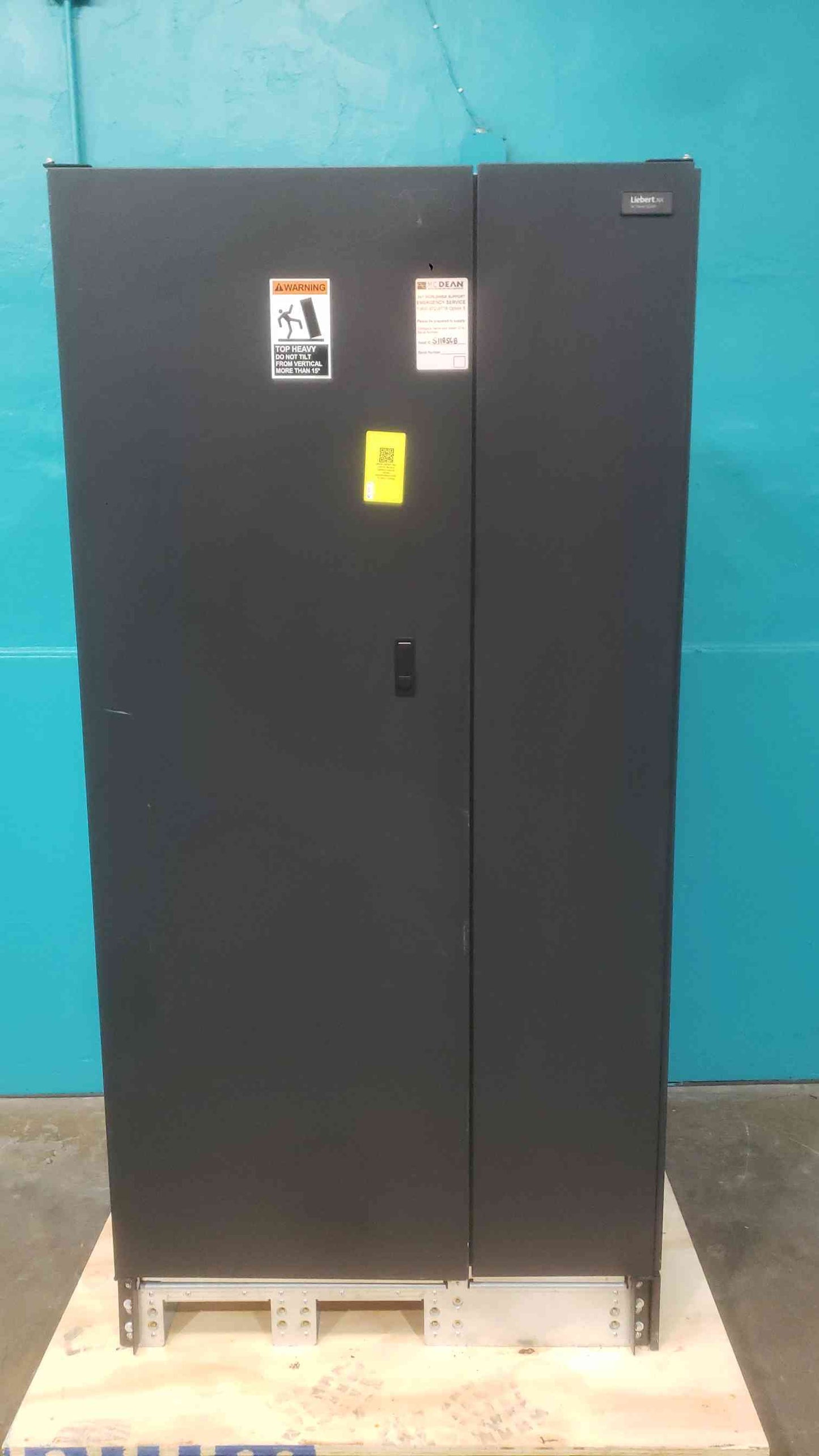 Liebert NX 400kVA 400kW 3ph UPS and Battery Cab 480V 38SA400AAAVA685