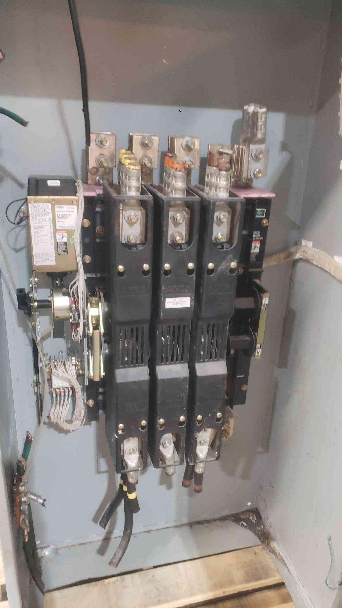 ASCO 7000 Series 1000A Non-Automatic Transfer Switch H7NTSA31000N5XC 480V