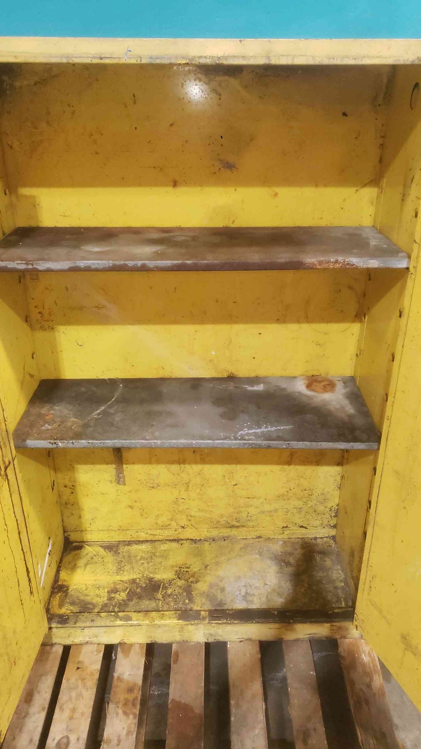 Justrite 60 Gal Flammable Safety Storage Cabinet Yellow Double Door Metal