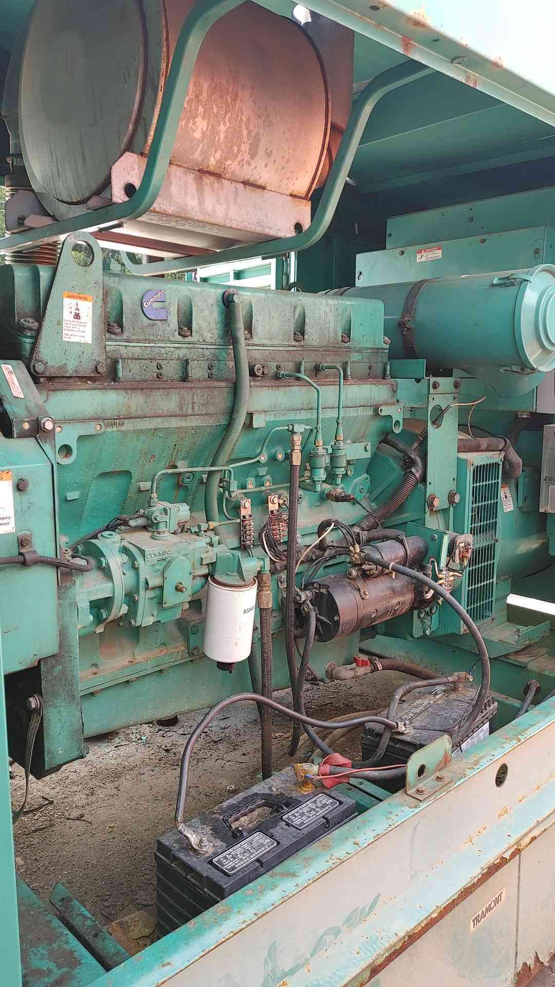 Cummins Onan DFAC 250kW Diesel Generator Enclosed 277/480V 120/208V 250 kW Genset