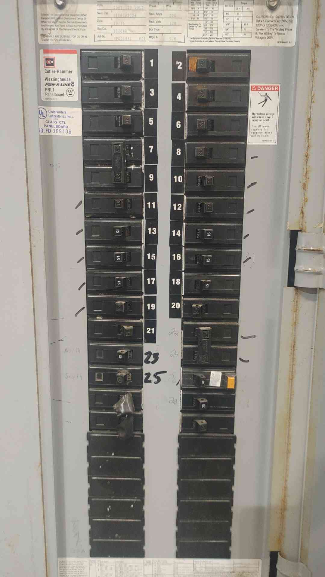 Cutler Hammer PRL1a 225A 208Y/120V 3 Phase Panelboard Panel 42 Ckt 25 Breakers BAB