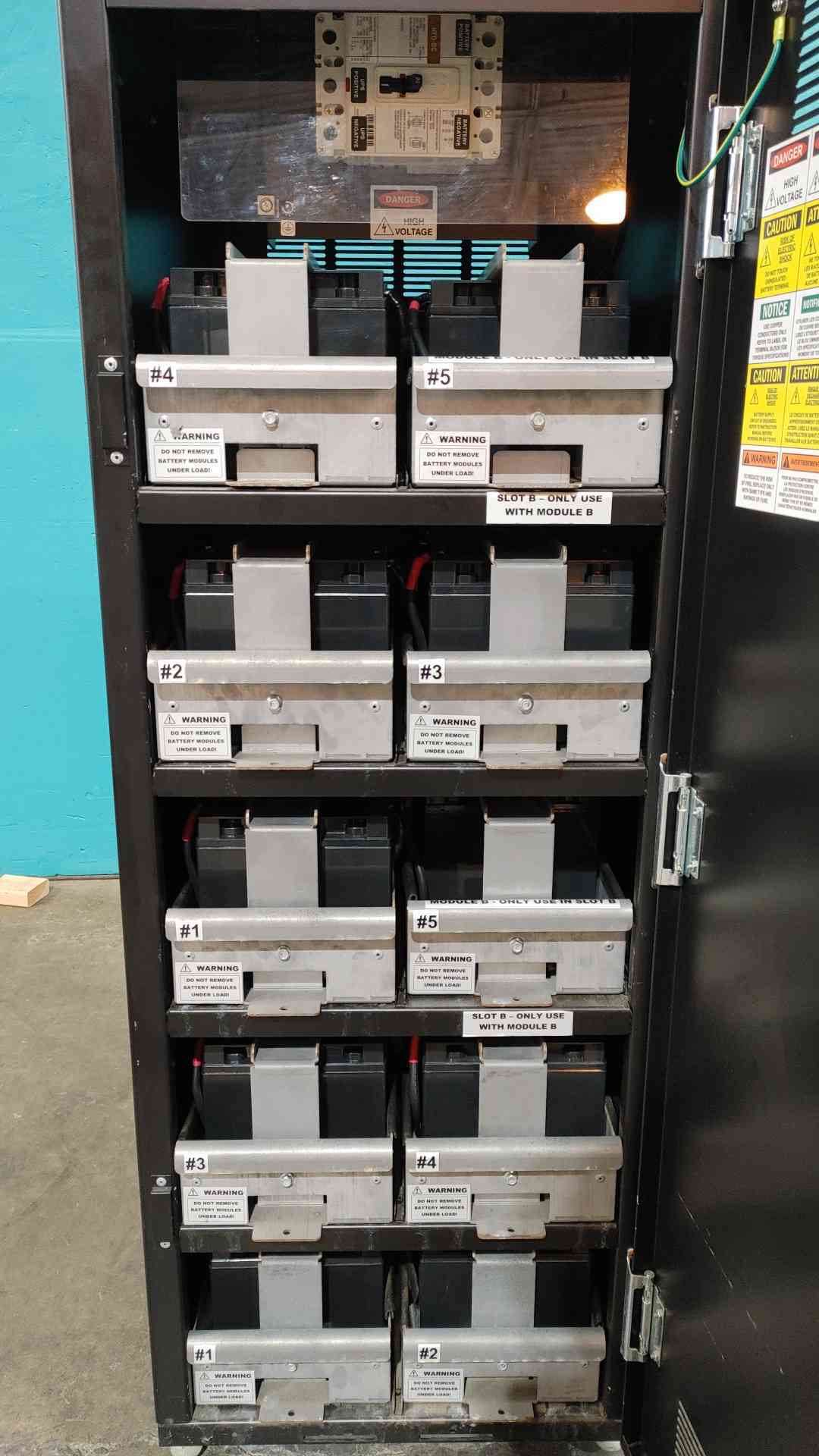 C&C Power UPS Battery Cabinet 288VDC BC16-2/24E80-020B3-090 BC16 Battery Rack