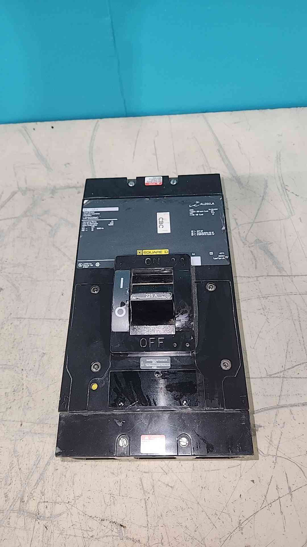 Square D LAF34225MC 225A 3 Pole 480V I-Line Circuit Breaker LAF34225 225 Amp LA