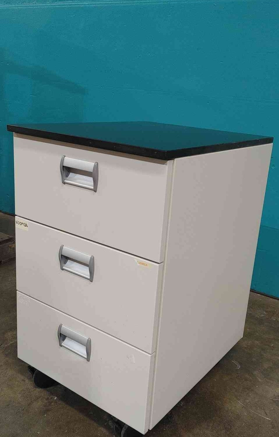 22" Rolling Lab Cabinet W/Shelf 3 Drawers (Sku:115133)