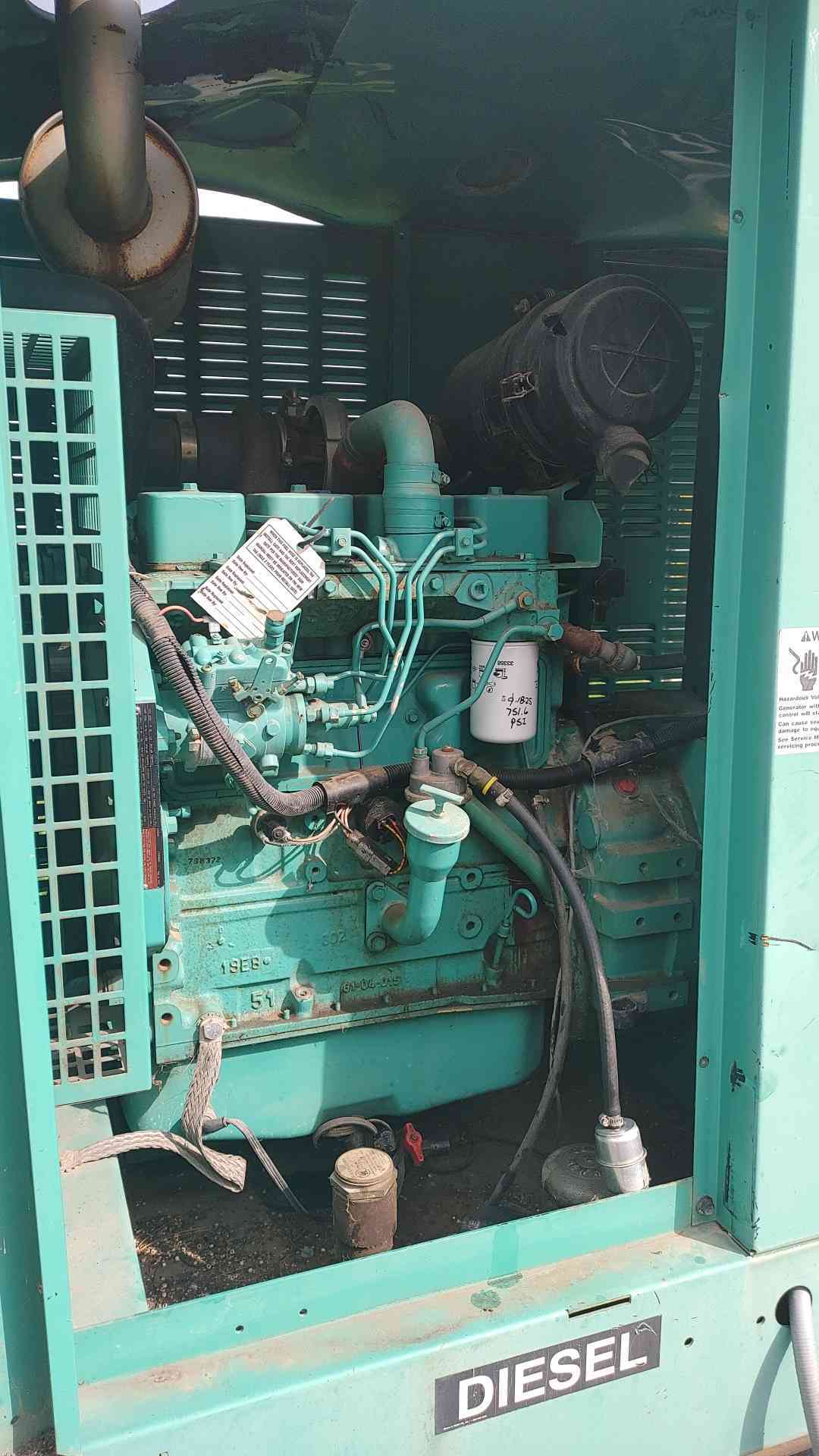 Cummins Onan 50DGCA 50 kW Diesel Generator 120/240V 277/480V Subbase Tank 770Hr TESTED(SKU: 115155)