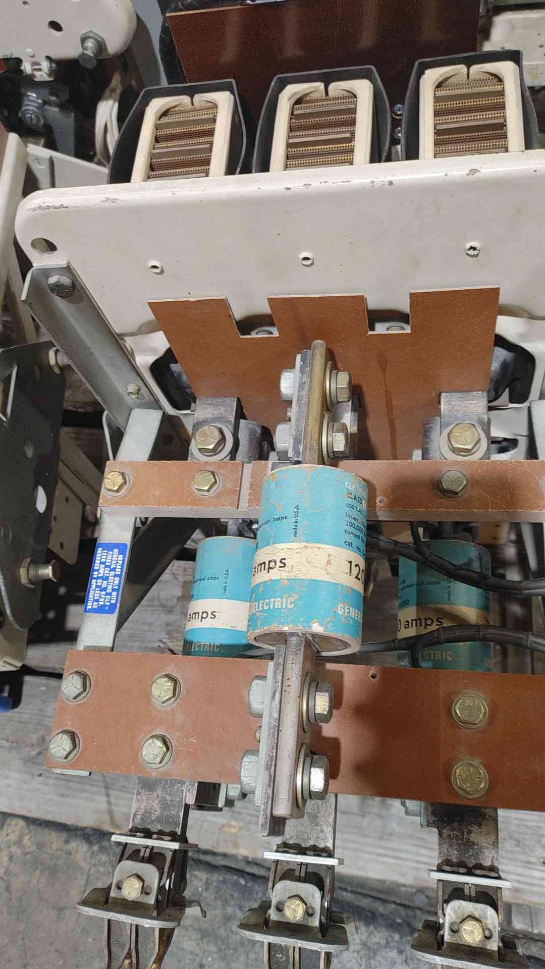 GE AKU-2A-25-1 600A Frame Circuit Breaker 600V Drawout URC AC-PRO Trip Unit NETA