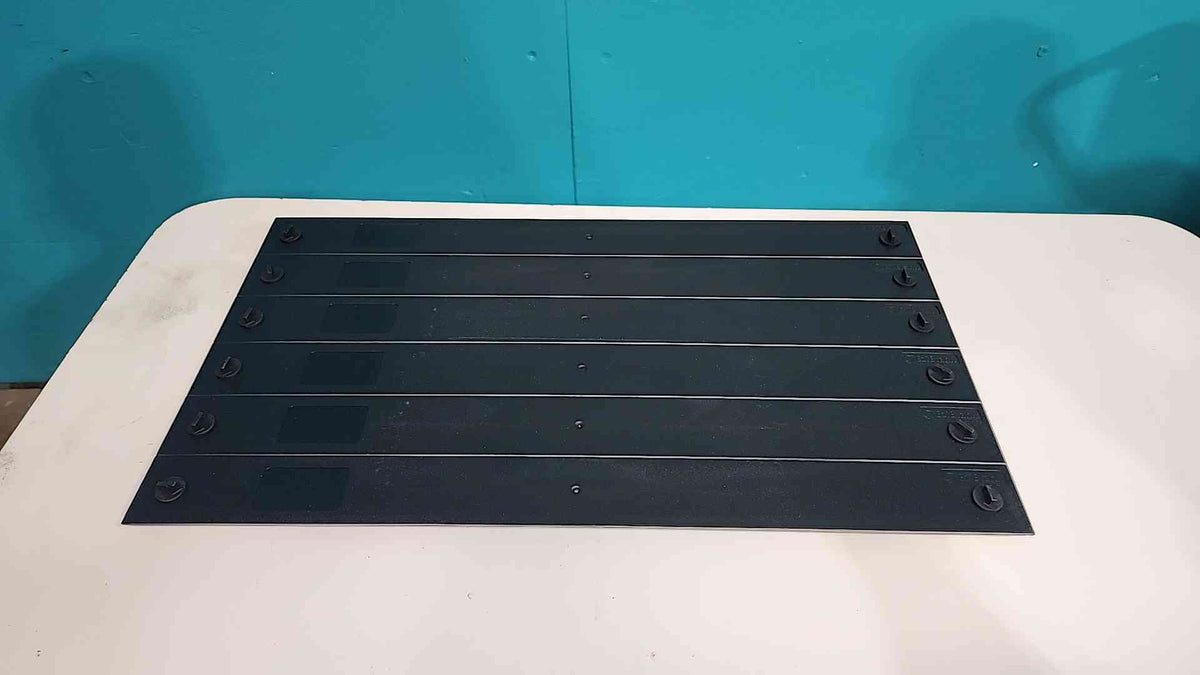 EziBlank 1U Toolless Server Rack Blanking Panels 19 Inch Box of 10 BKPNL01 New
