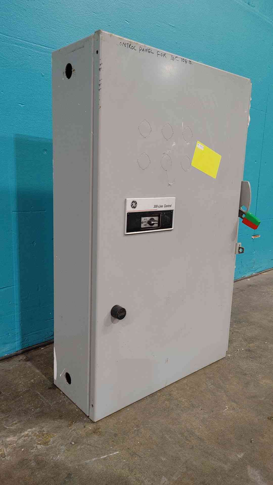 GE CR308E1 NEMA Size 3 Combination Motor Starter Disconnect 90A 50HP 600V