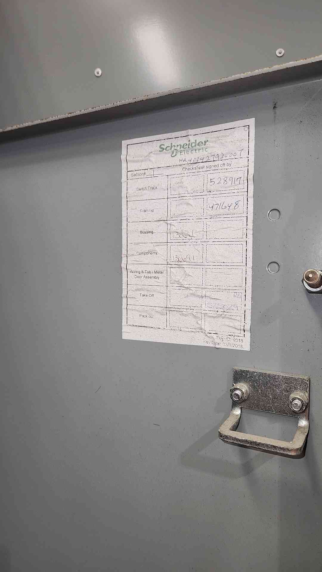 Square D HVL315DEW1 15kV 600A Load Interrupter Switchgear HVL 15 kV Switch