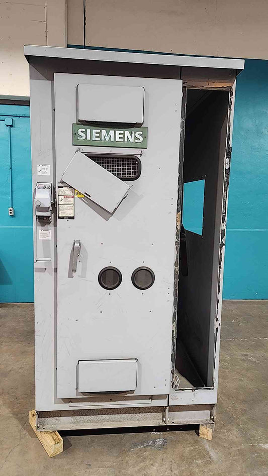 AS-IS Siemens 15kV 600A Type QR Metal Enclosed Outdoor Switchgear 15 kV MV021054270