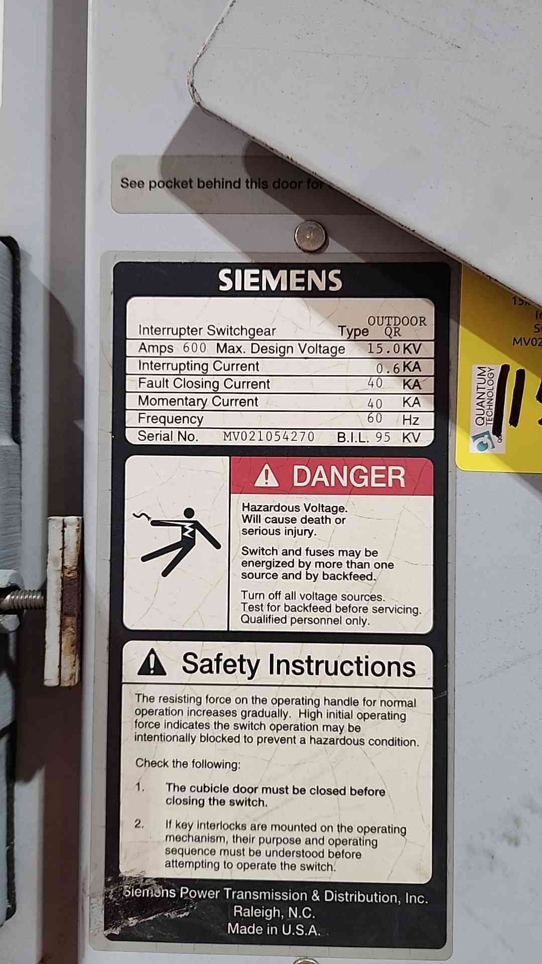 Siemens 15kV 600A Type QR Metal Enclosed Outdoor Switchgear 15 kV MV021054270