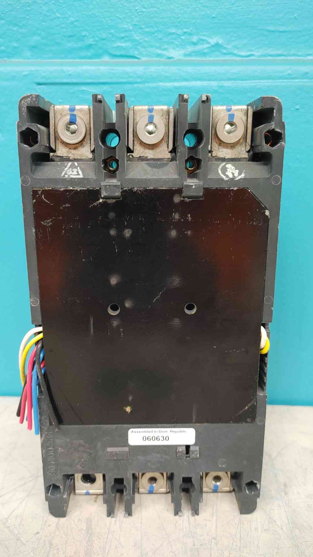 Eaton Cutler Hammer HKD-DC 300A 3P 600VDC Circuit Breaker HKDDC3300A KT3300T Trip